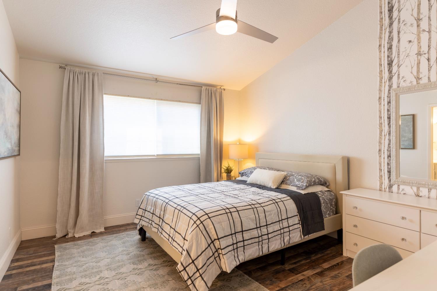 8147 N Cedar Ave #211, Fresno, CA 93720