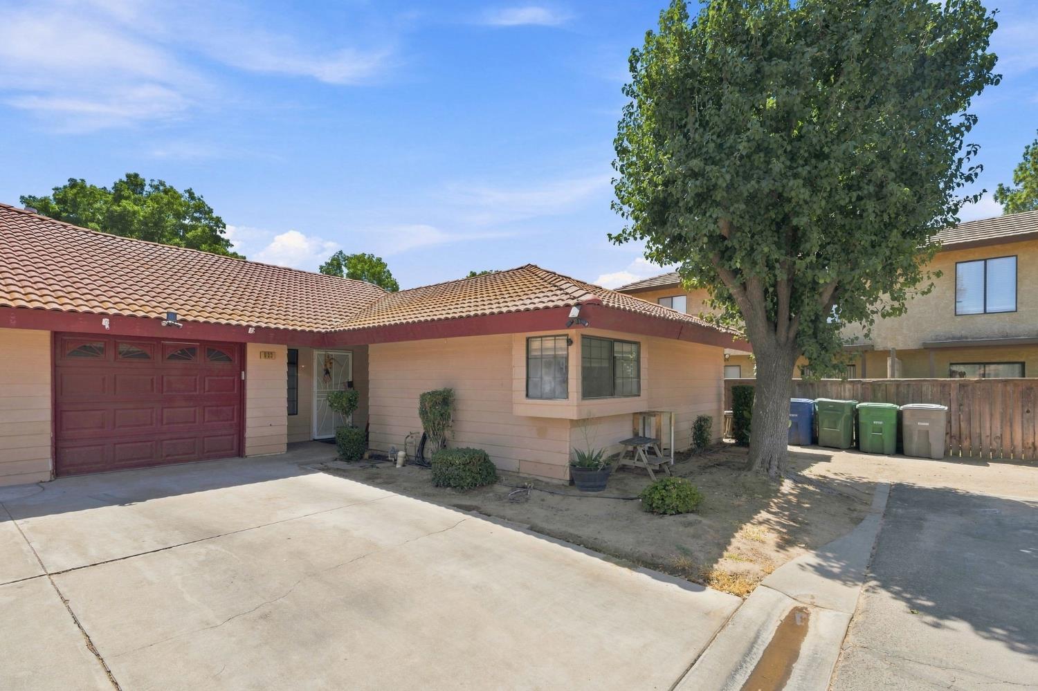 933 Barnett Way, Madera, CA 93637