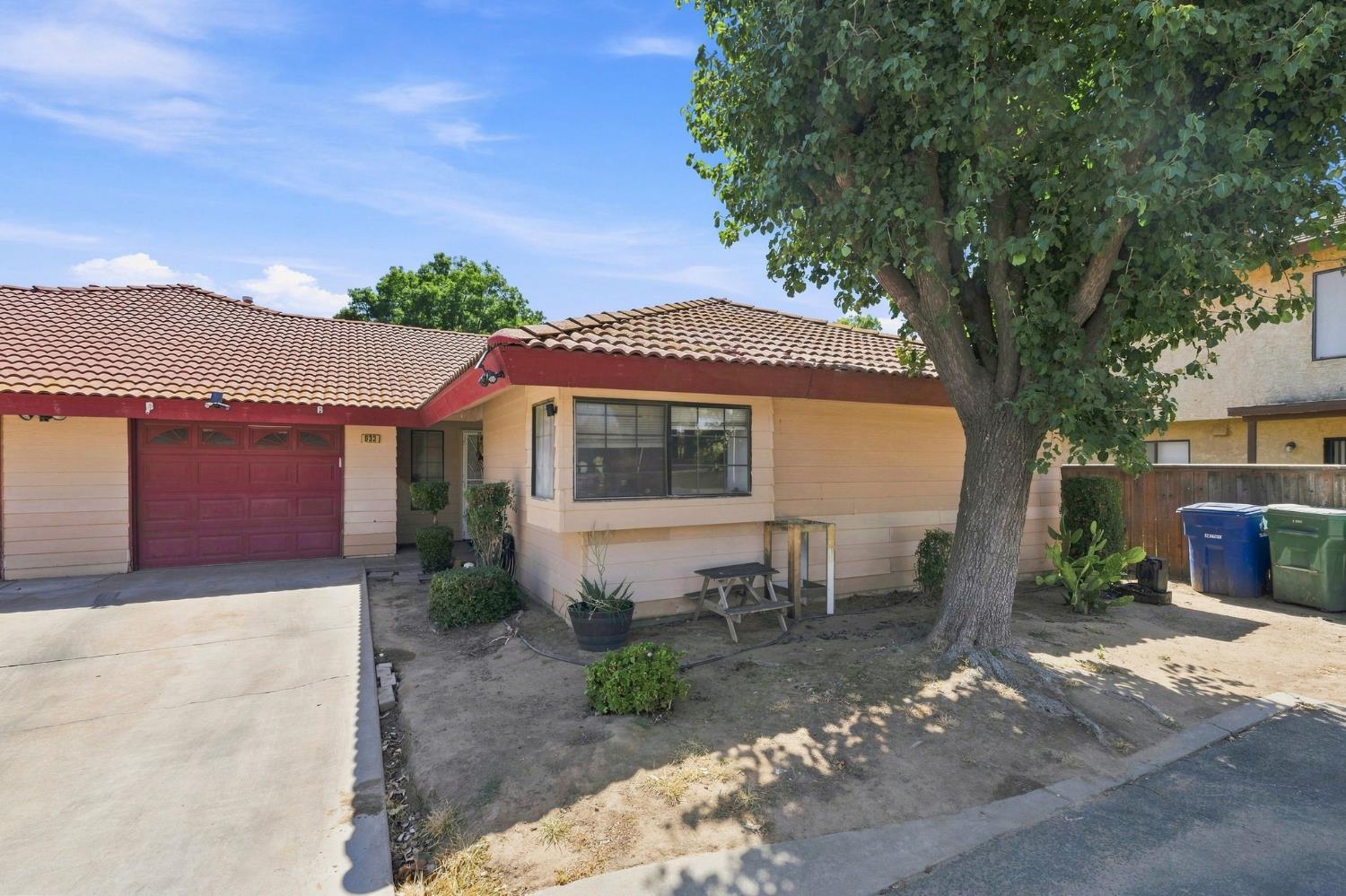 933 Barnett Way, Madera, CA 93637