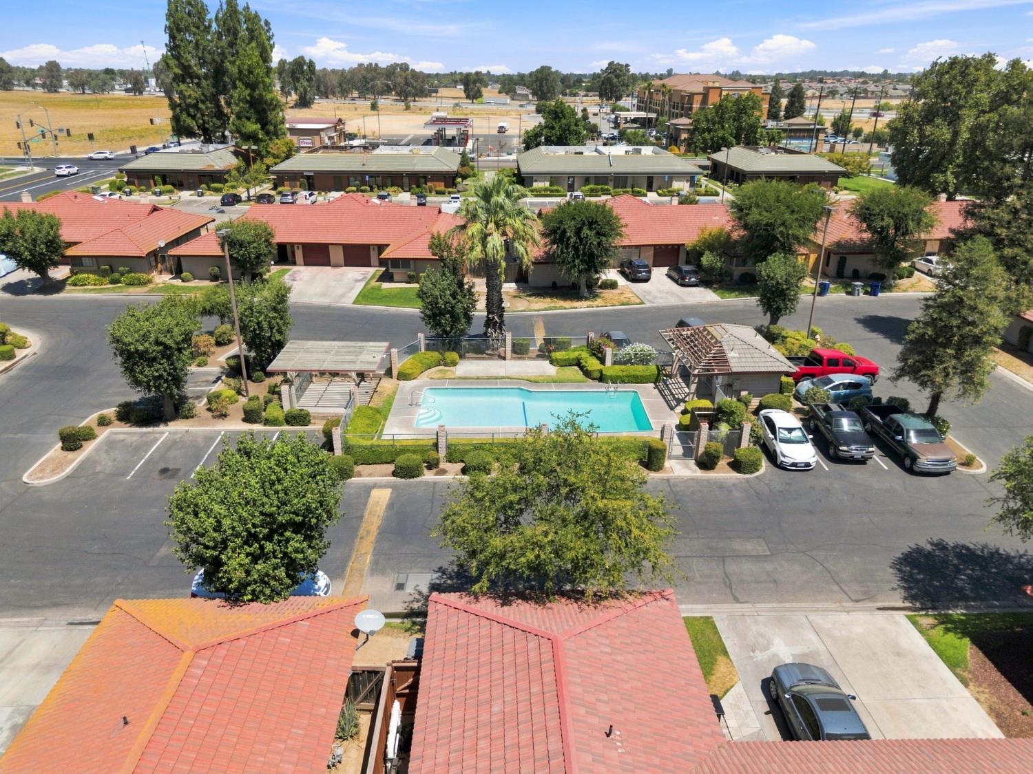 933 Barnett Way, Madera, CA 93637