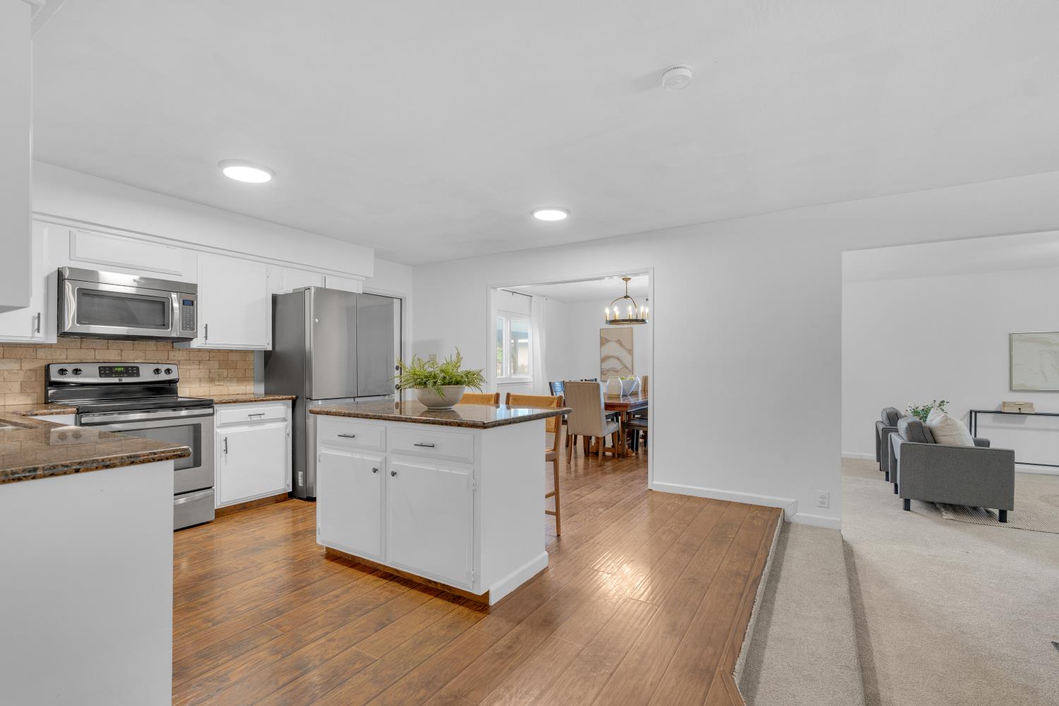 4538 E Ashcroft, Fresno, CA 93726