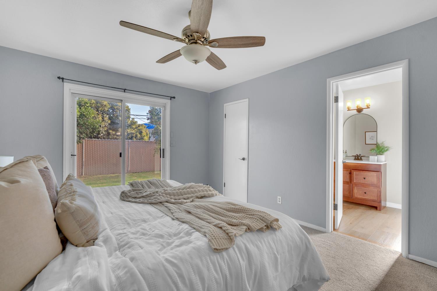 4538 E Ashcroft, Fresno, CA 93726