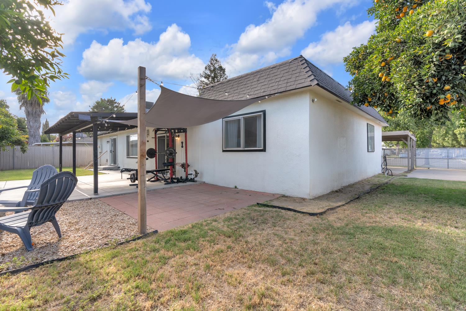 4538 E Ashcroft, Fresno, CA 93726