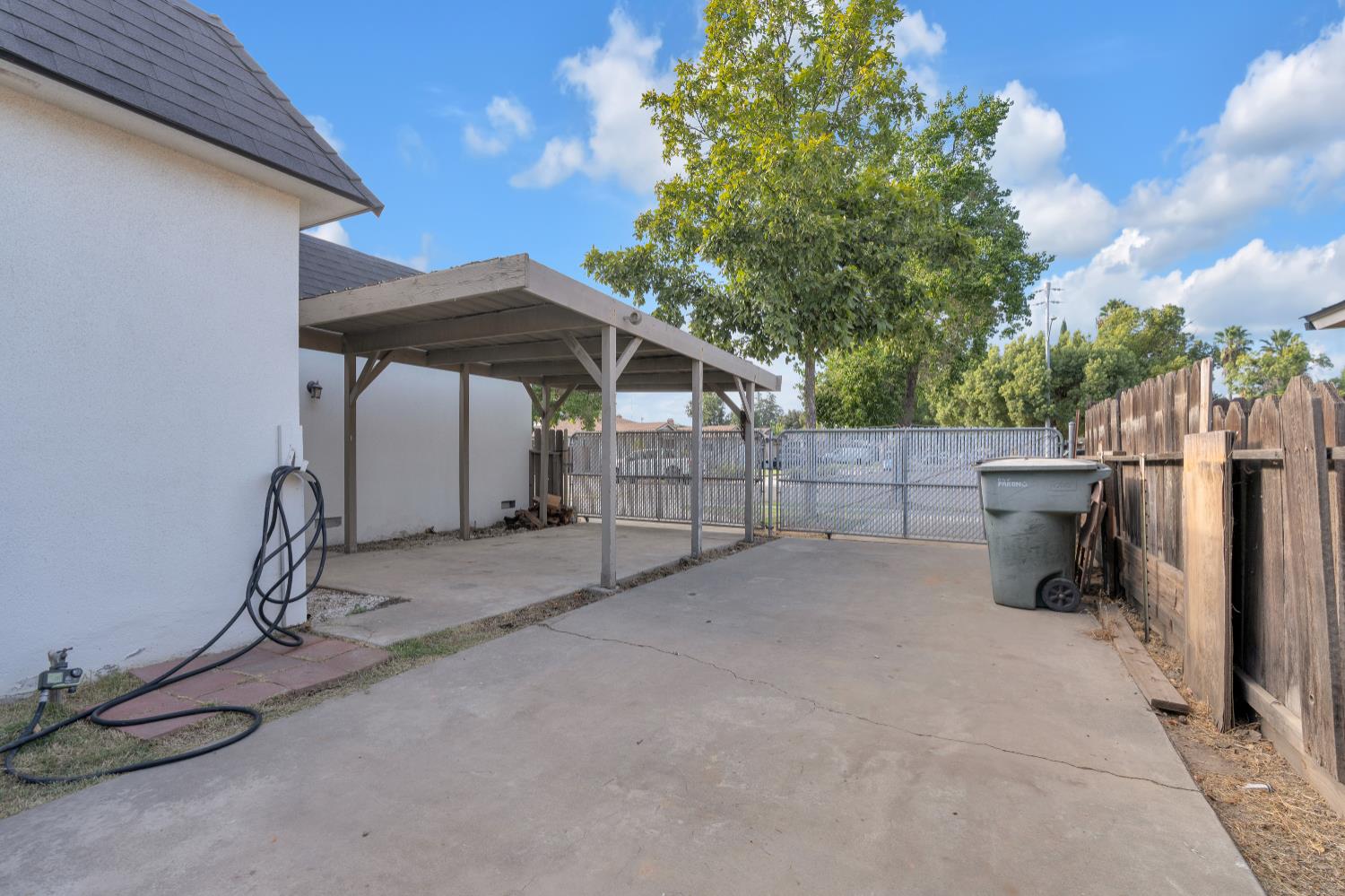 4538 E Ashcroft, Fresno, CA 93726