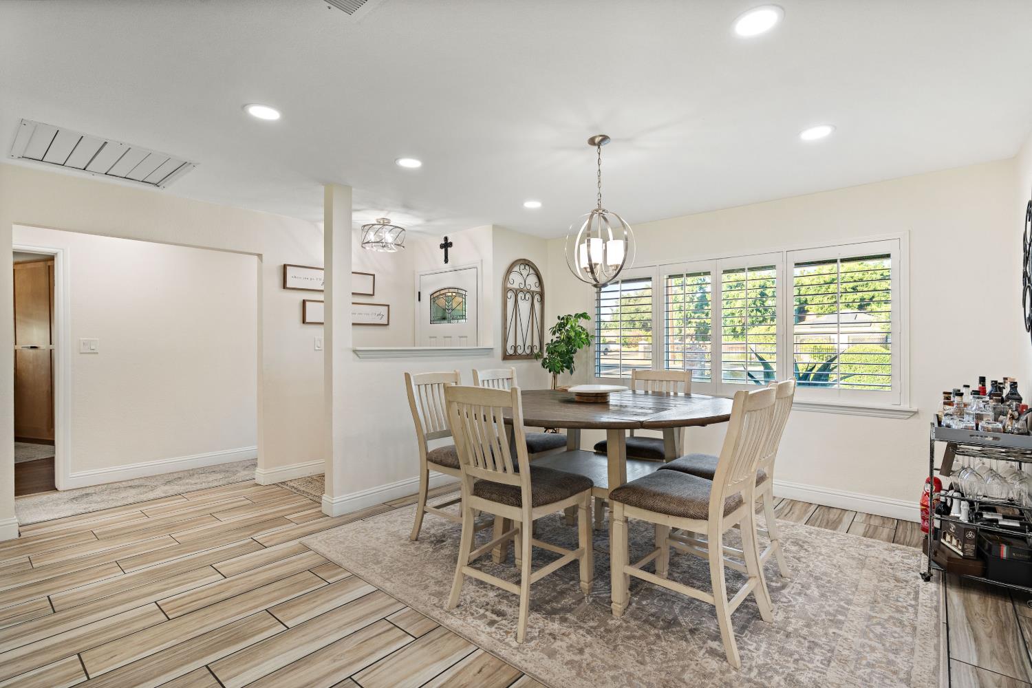 1112 S Sunnyside Ave, Fresno, CA 93727