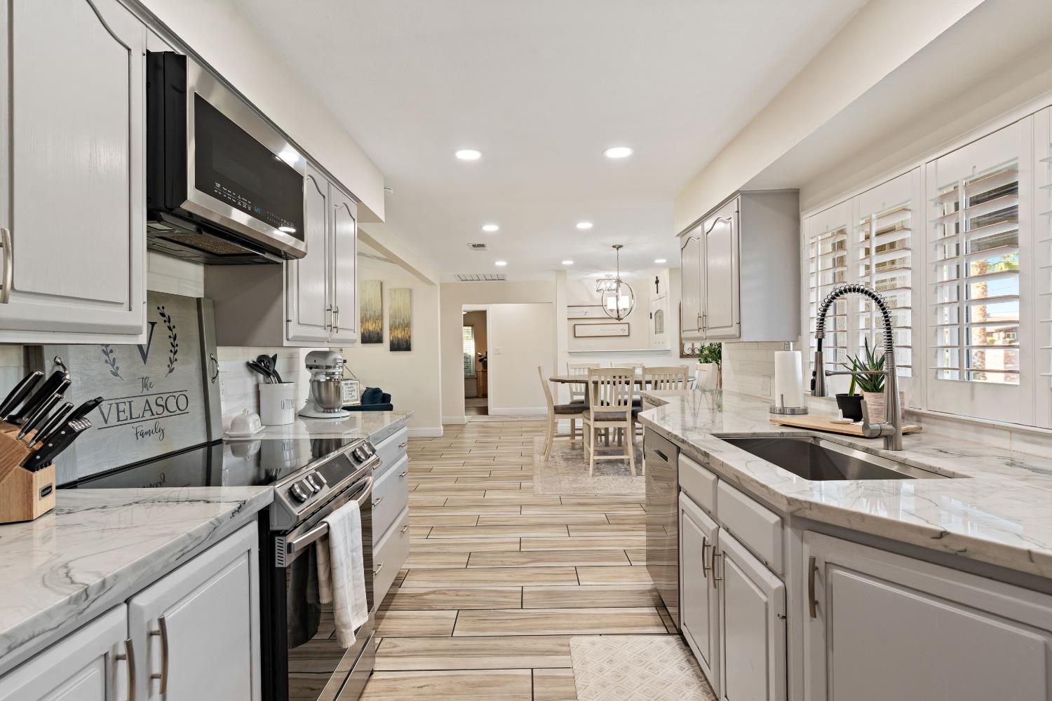 1112 S Sunnyside Ave, Fresno, CA 93727