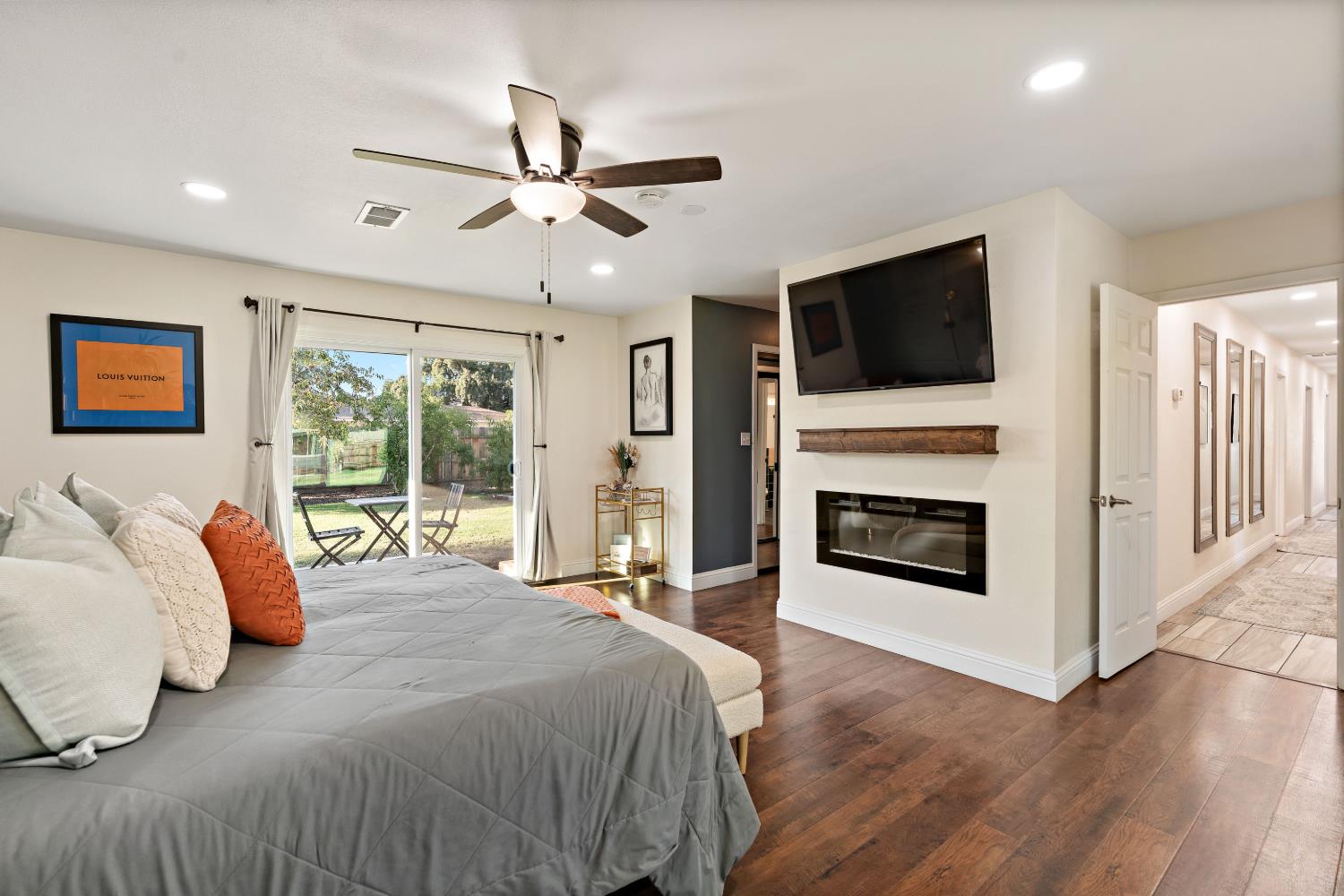 1112 S Sunnyside Ave, Fresno, CA 93727