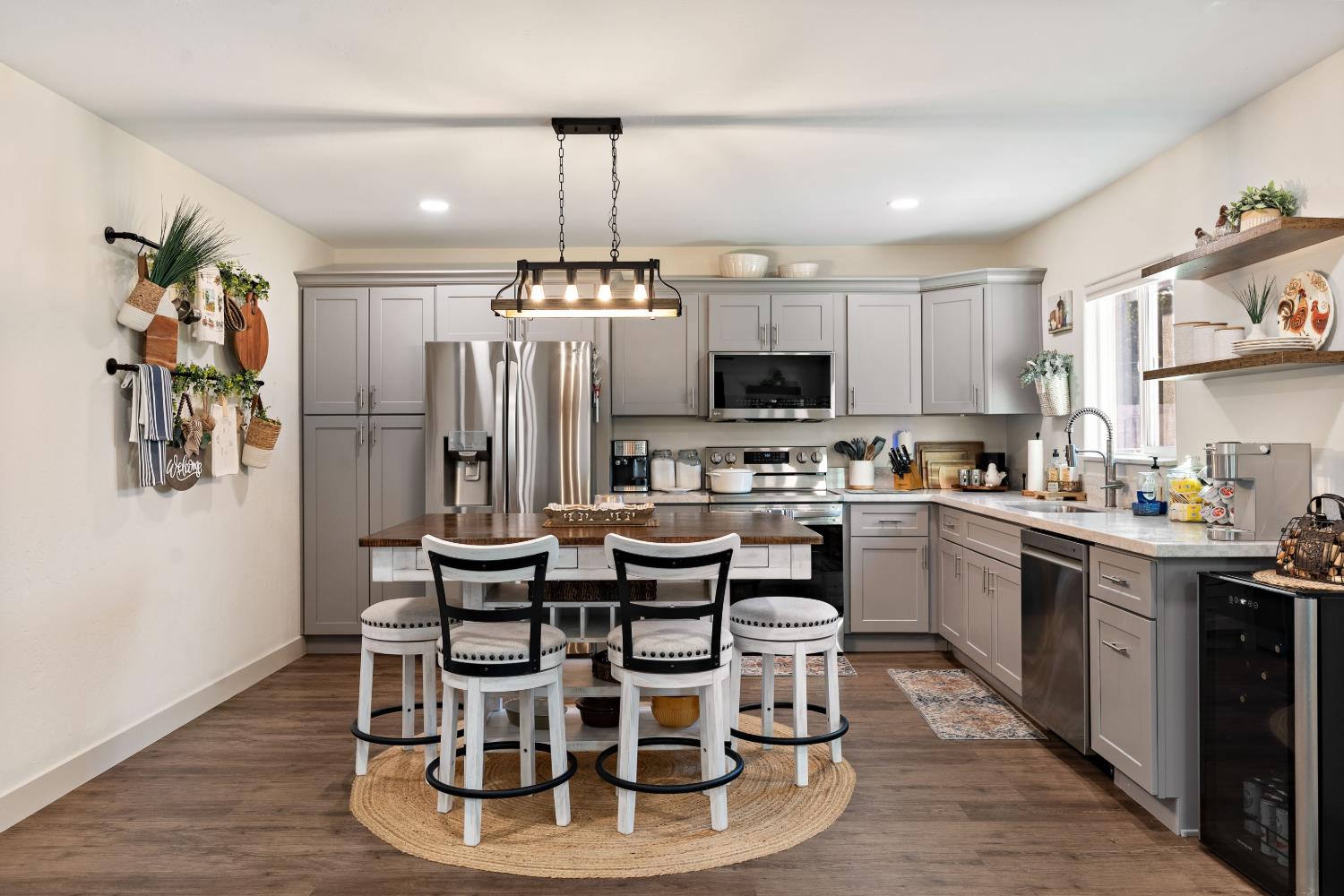 1112 S Sunnyside Ave, Fresno, CA 93727
