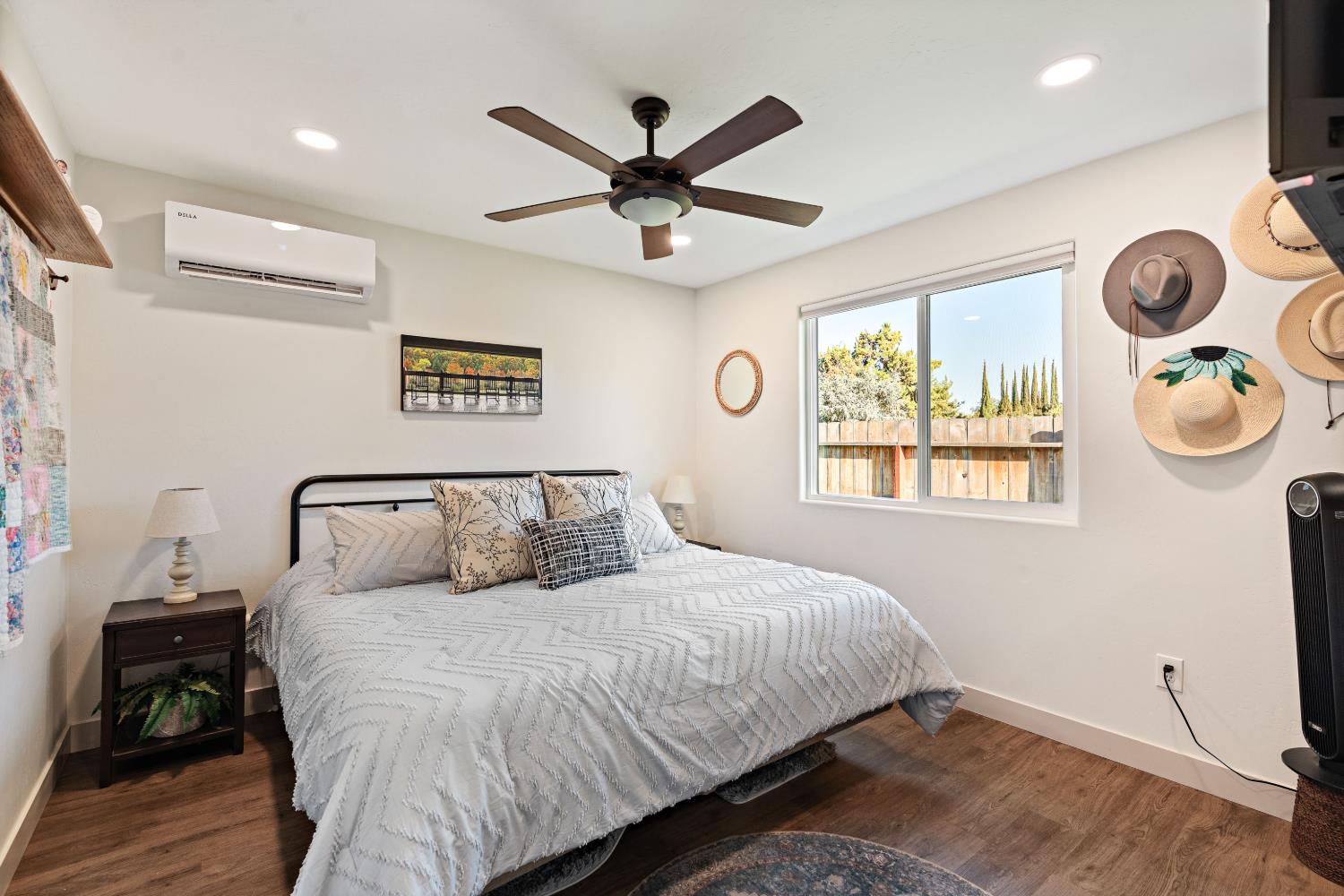 1112 S Sunnyside Ave, Fresno, CA 93727