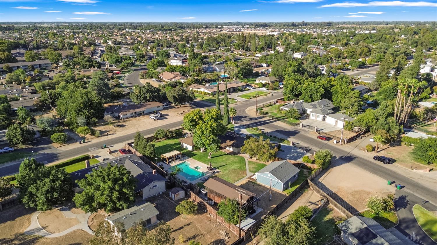 1112 S Sunnyside Ave, Fresno, CA 93727