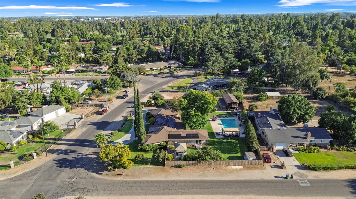 1112 S Sunnyside Ave, Fresno, CA 93727