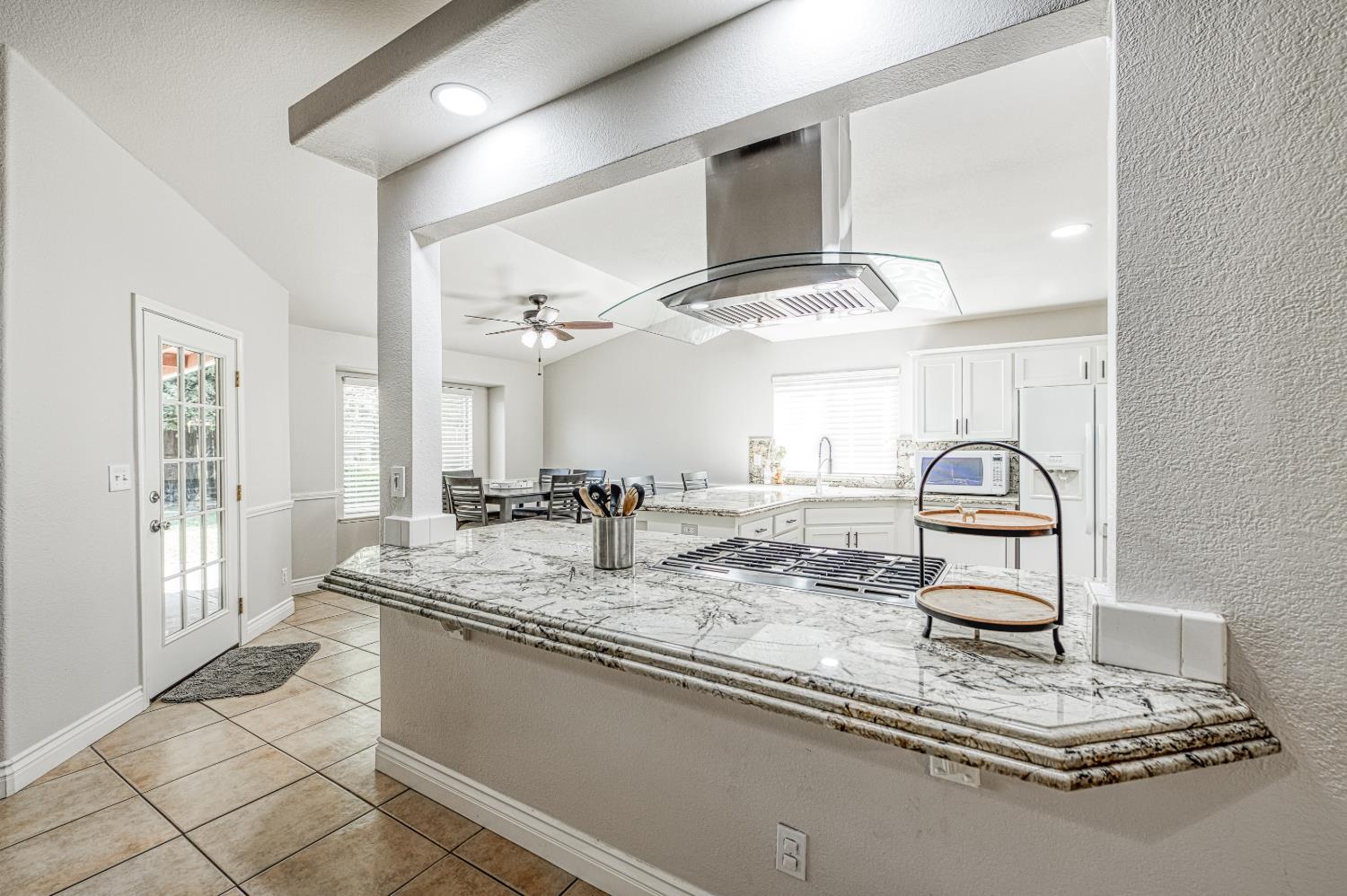 4792 W Mesa Ave, Fresno, CA 93722