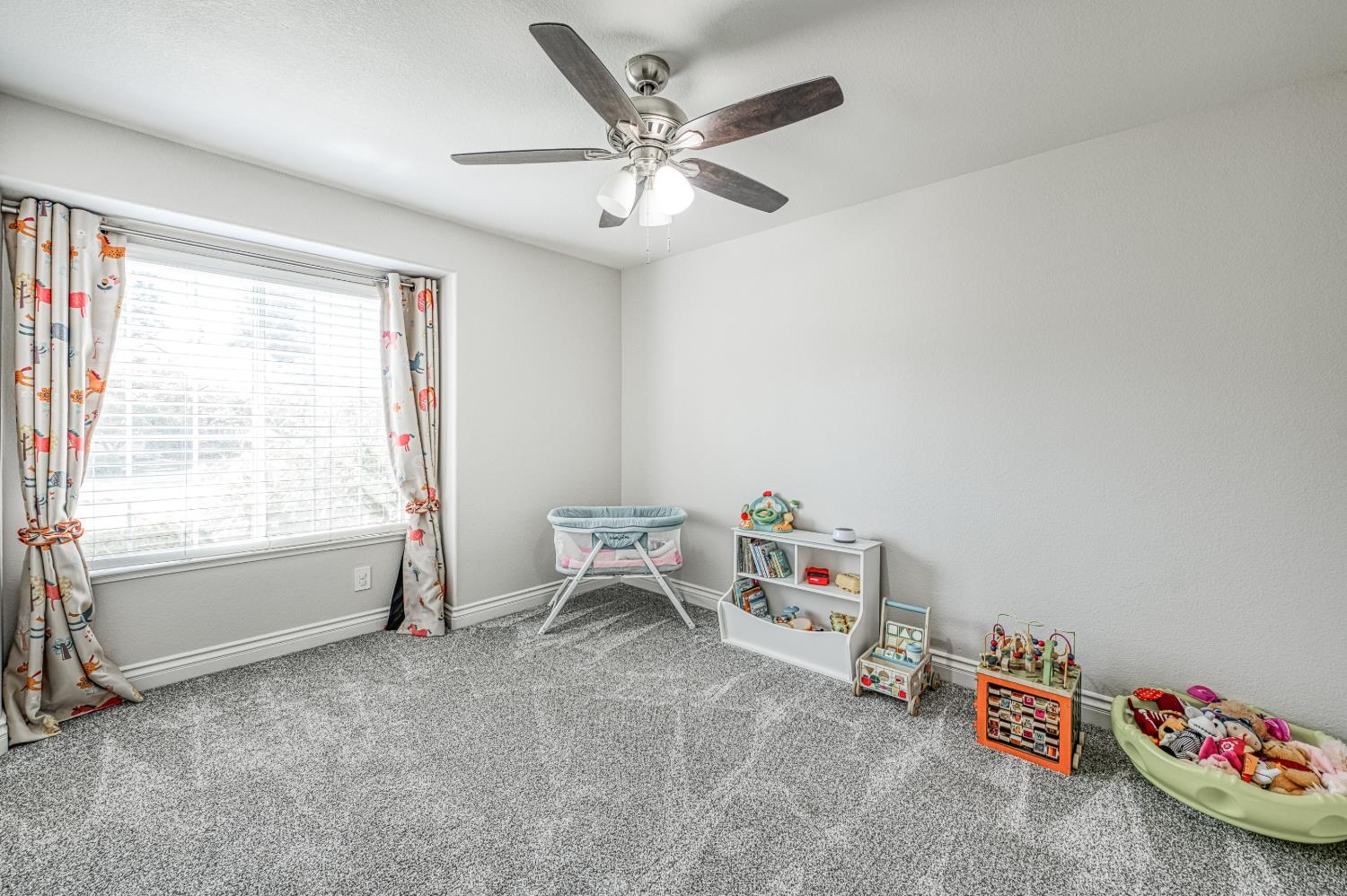 4792 W Mesa Ave, Fresno, CA 93722