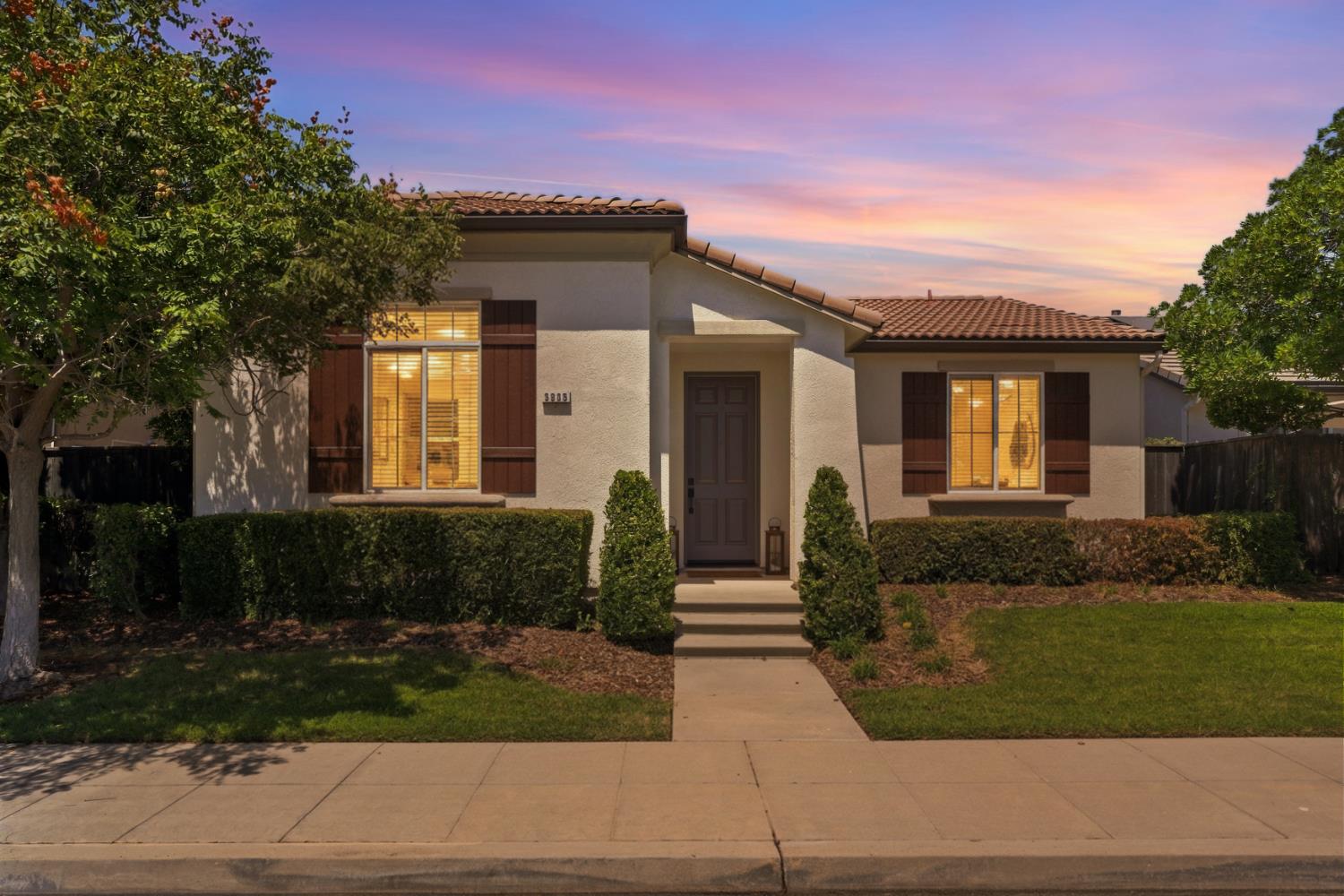 3905 Richmond Ave, Clovis, CA 93619