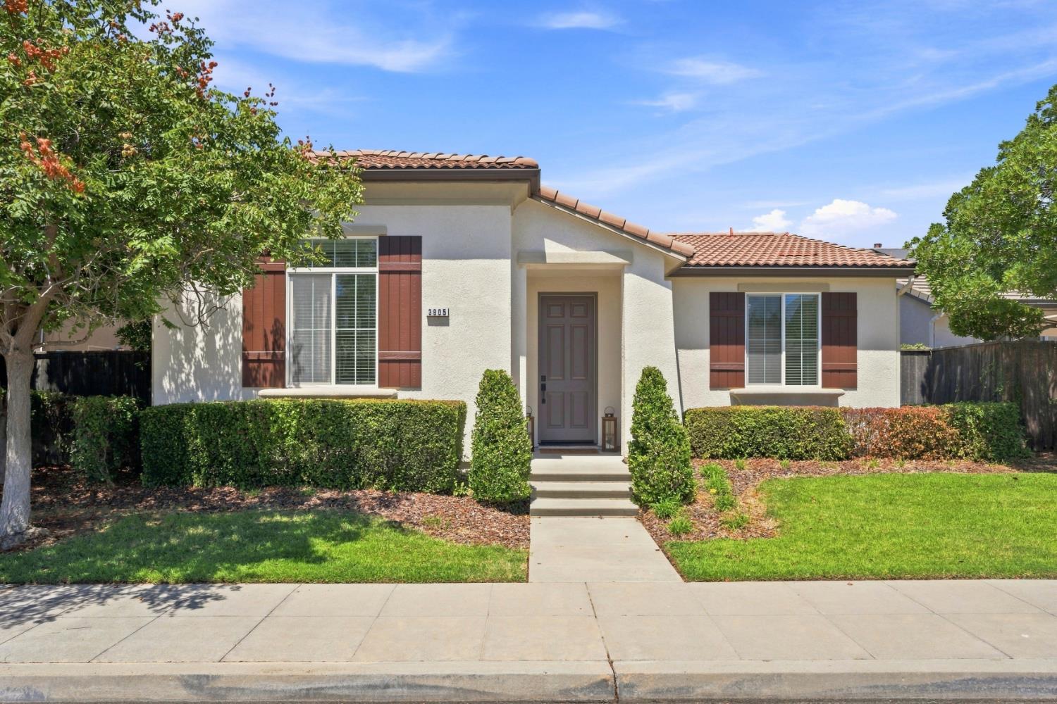 3905 Richmond Ave, Clovis, CA 93619