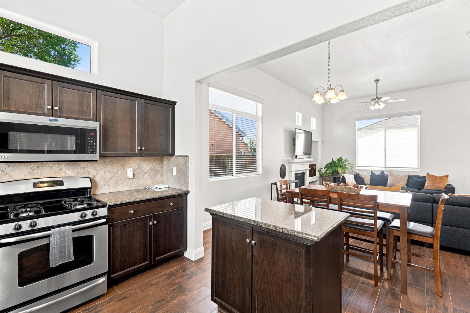 3905 Richmond Ave, Clovis, CA 93619