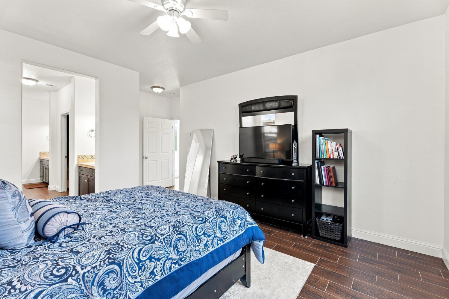 3905 Richmond Ave, Clovis, CA 93619
