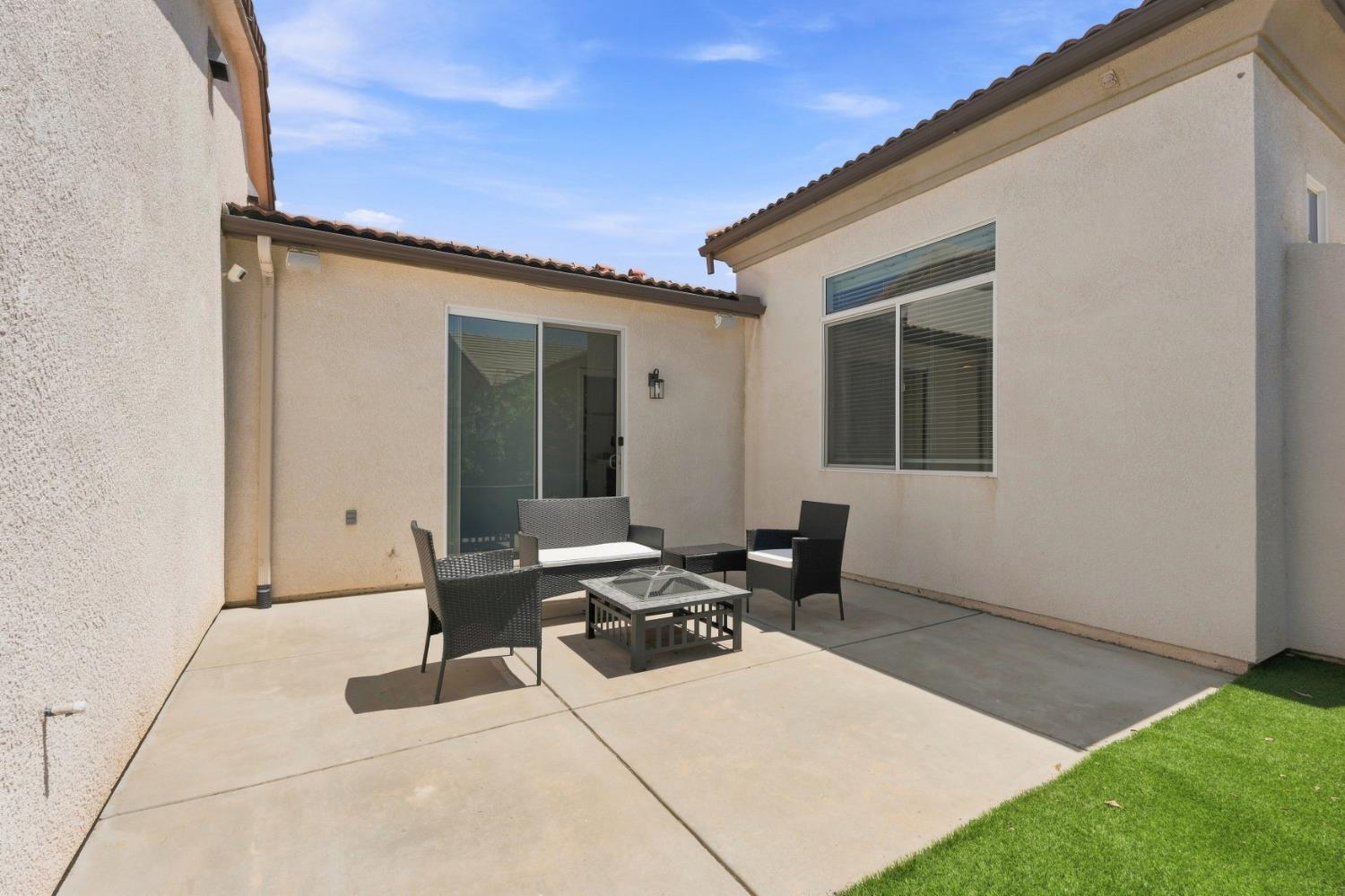 3905 Richmond Ave, Clovis, CA 93619
