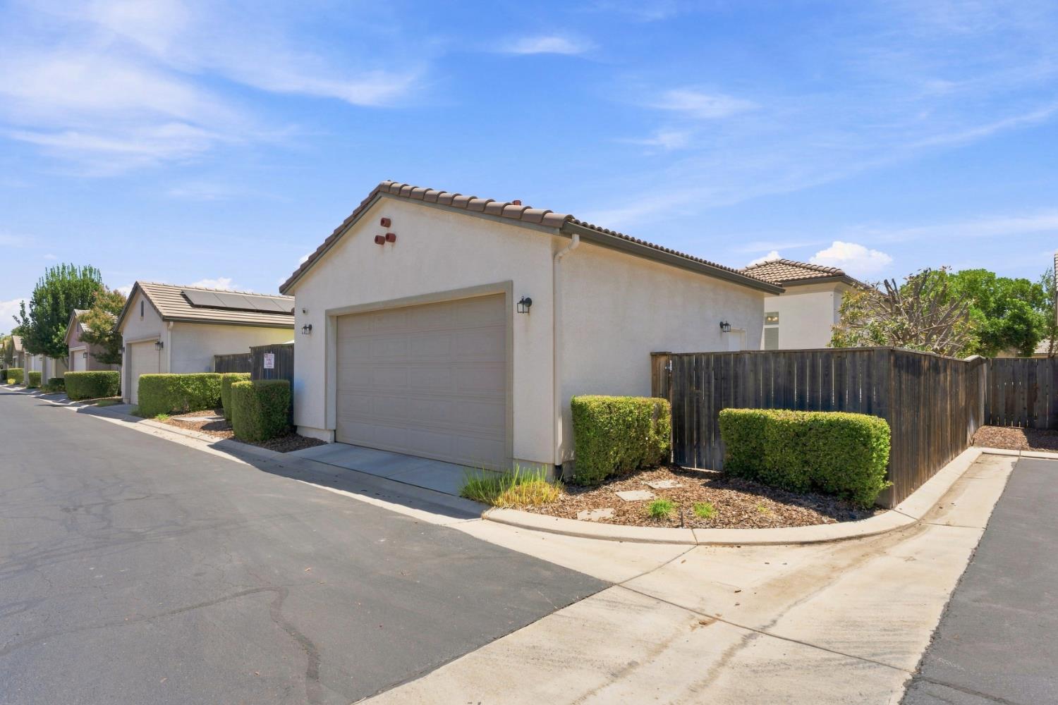 3905 Richmond Ave, Clovis, CA 93619