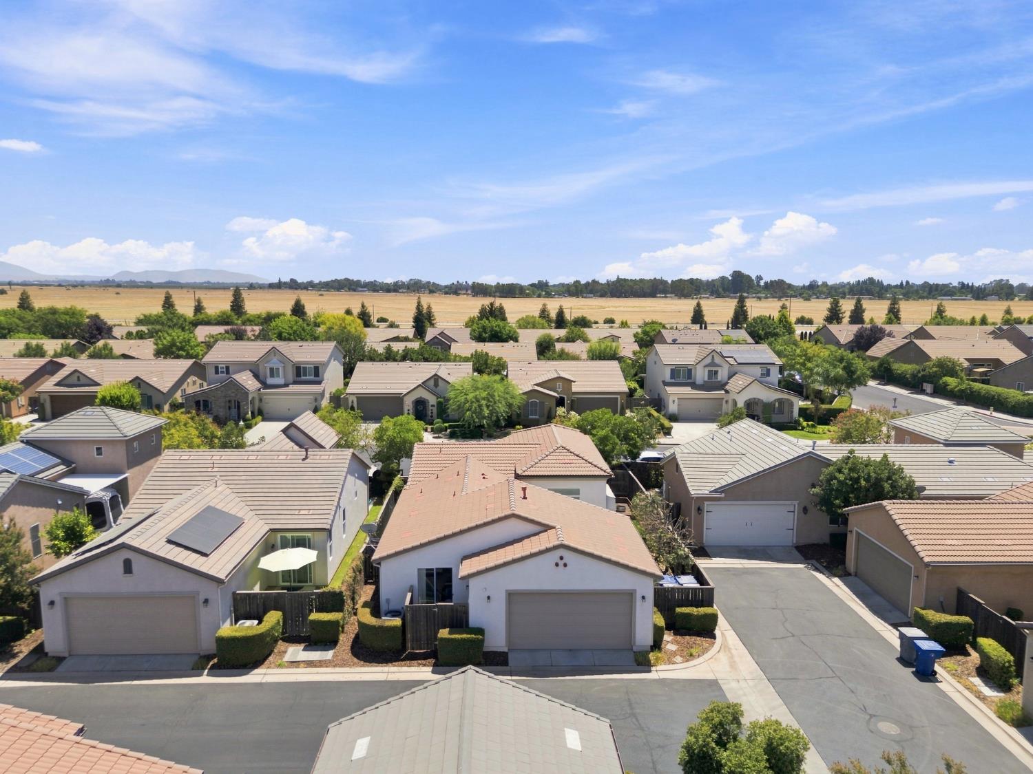 3905 Richmond Ave, Clovis, CA 93619