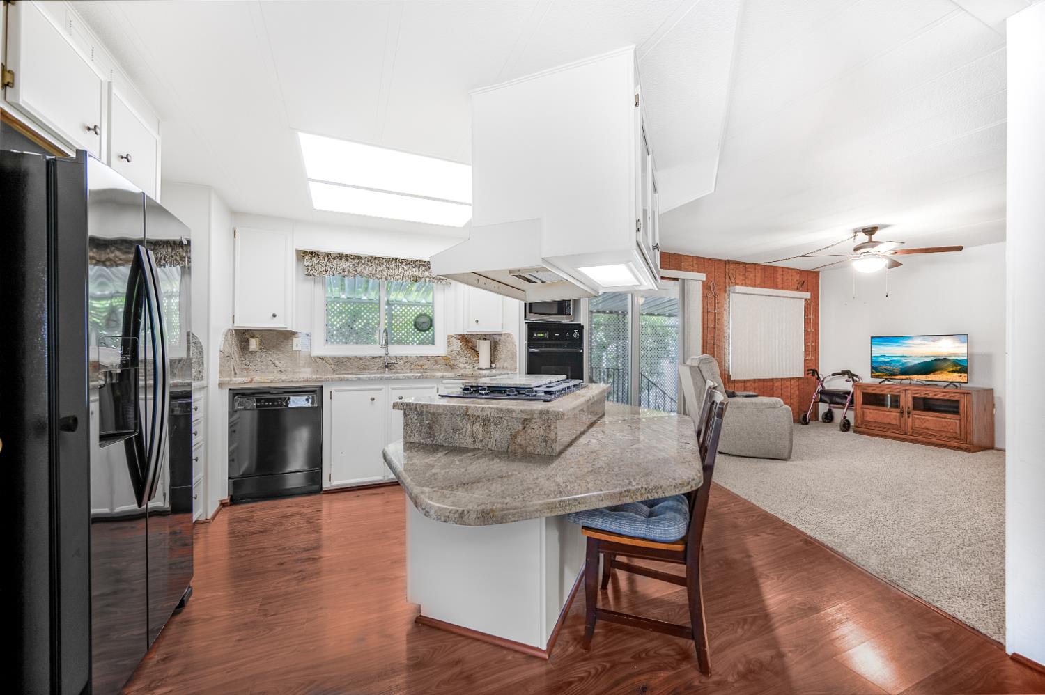 2706 W Ashlan Ave #54, Fresno, CA 93705