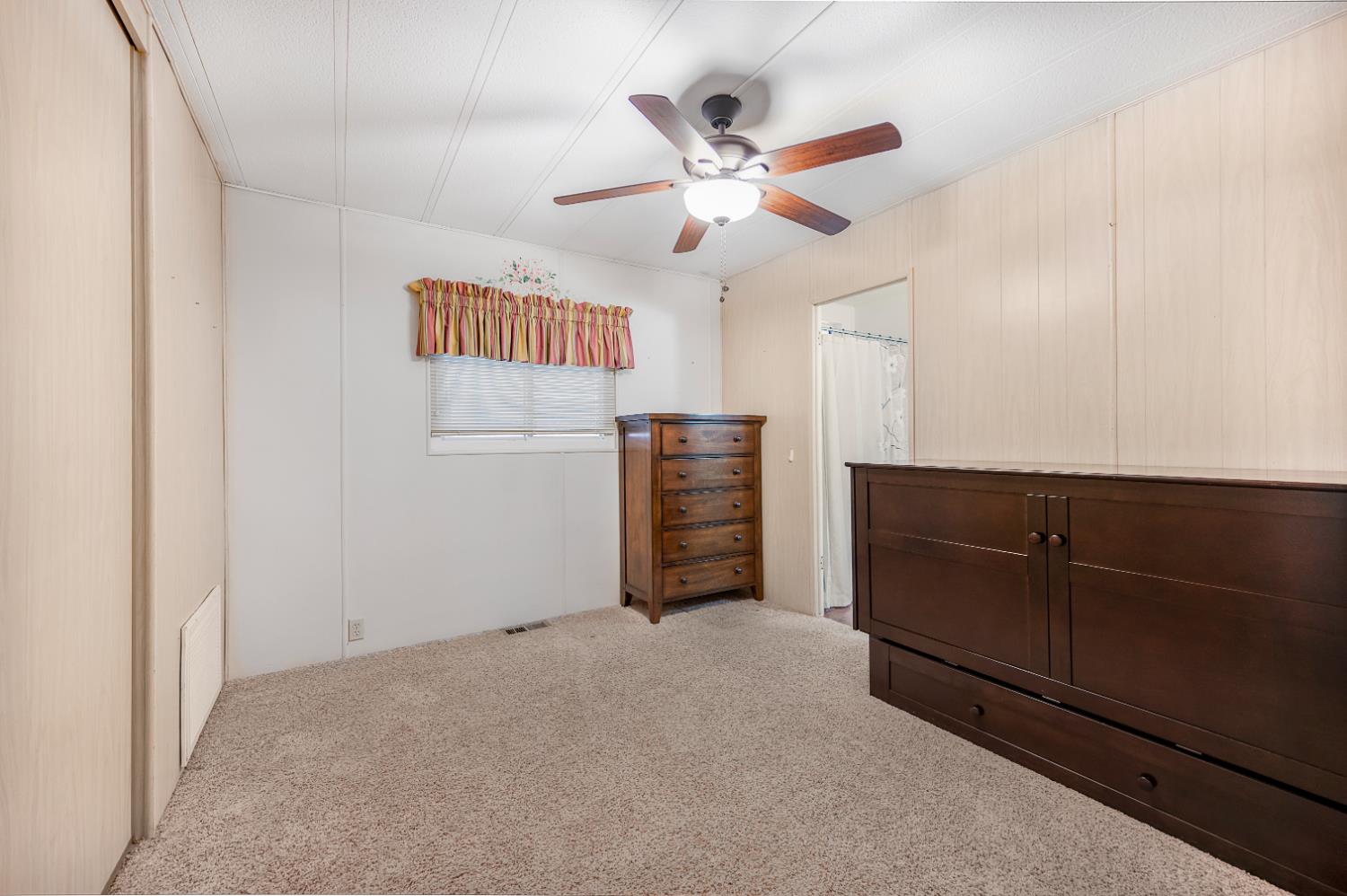 2706 W Ashlan Ave #54, Fresno, CA 93705