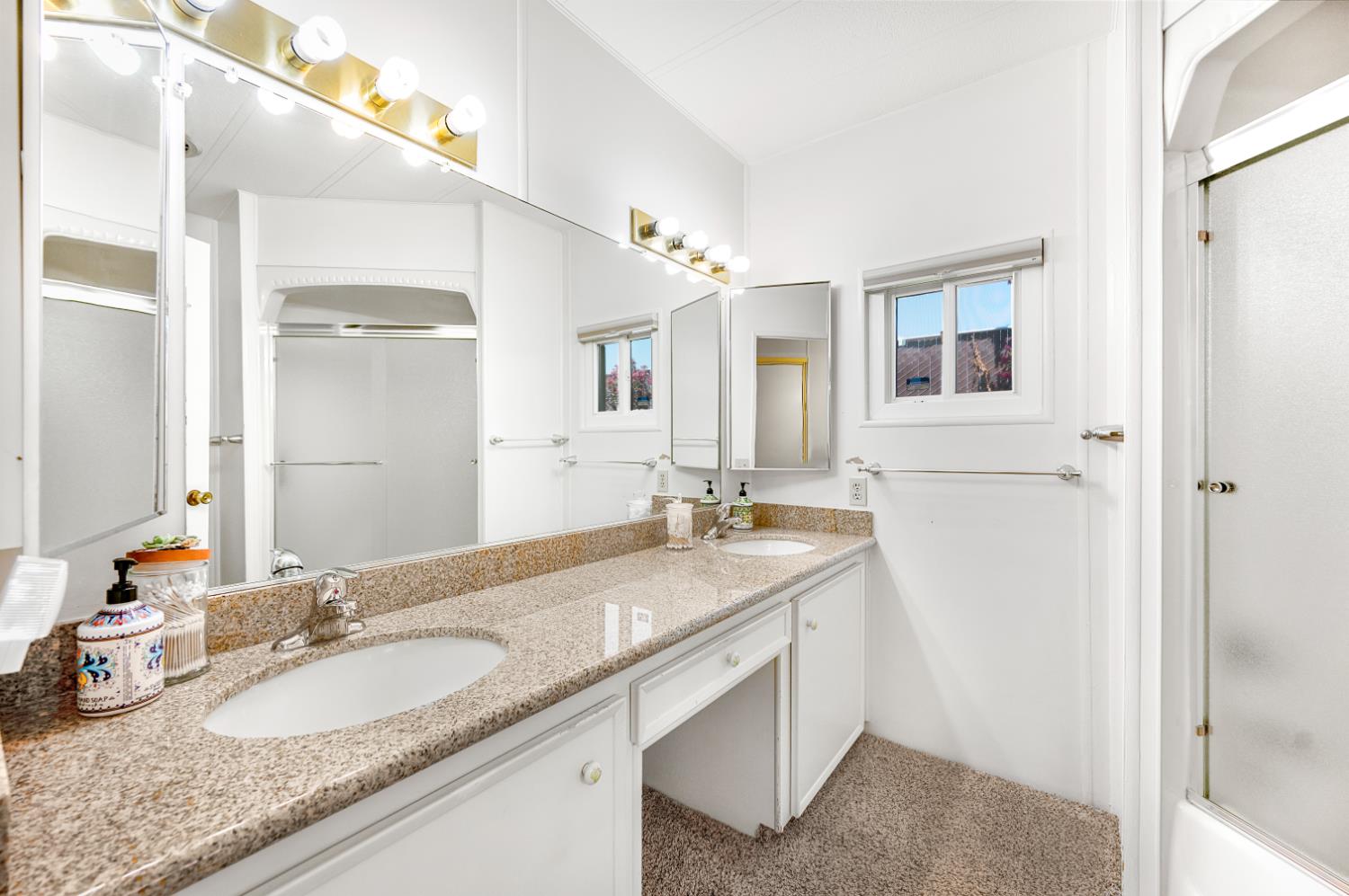 2706 W Ashlan Ave #54, Fresno, CA 93705