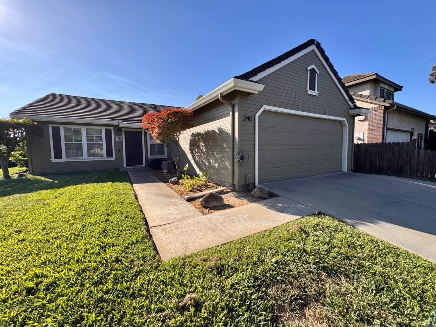 240 Gelf Ln, Modesto, CA 95357
