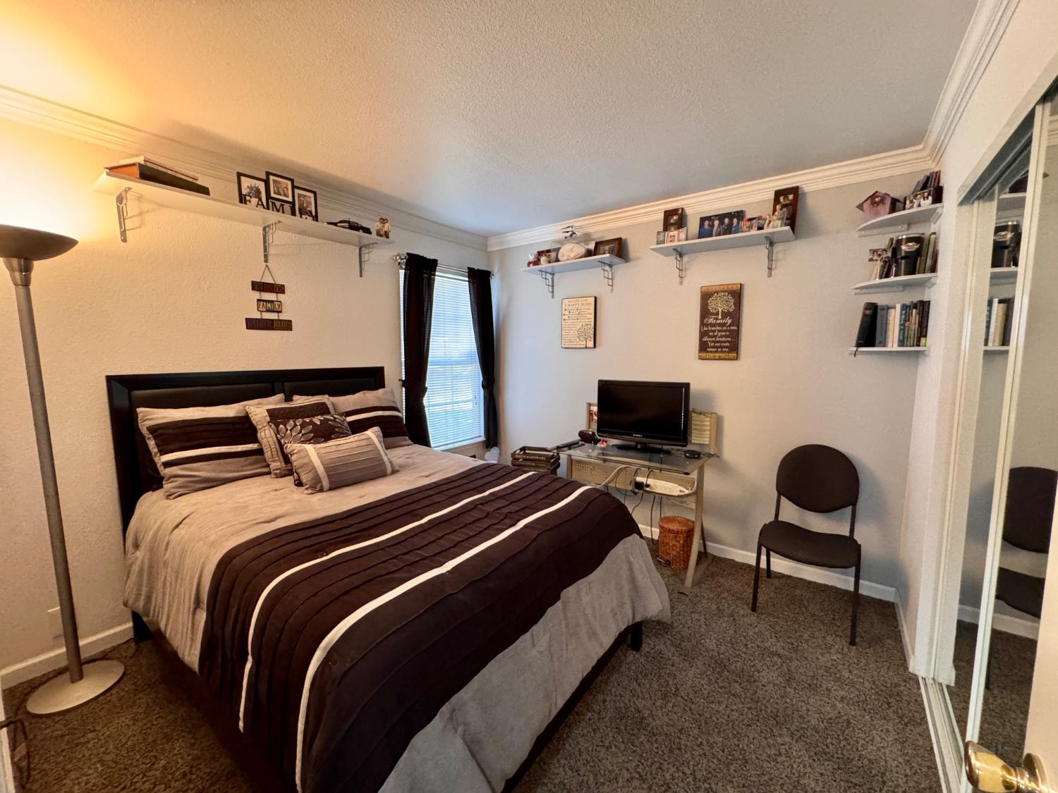 240 Gelf Ln, Modesto, CA 95357