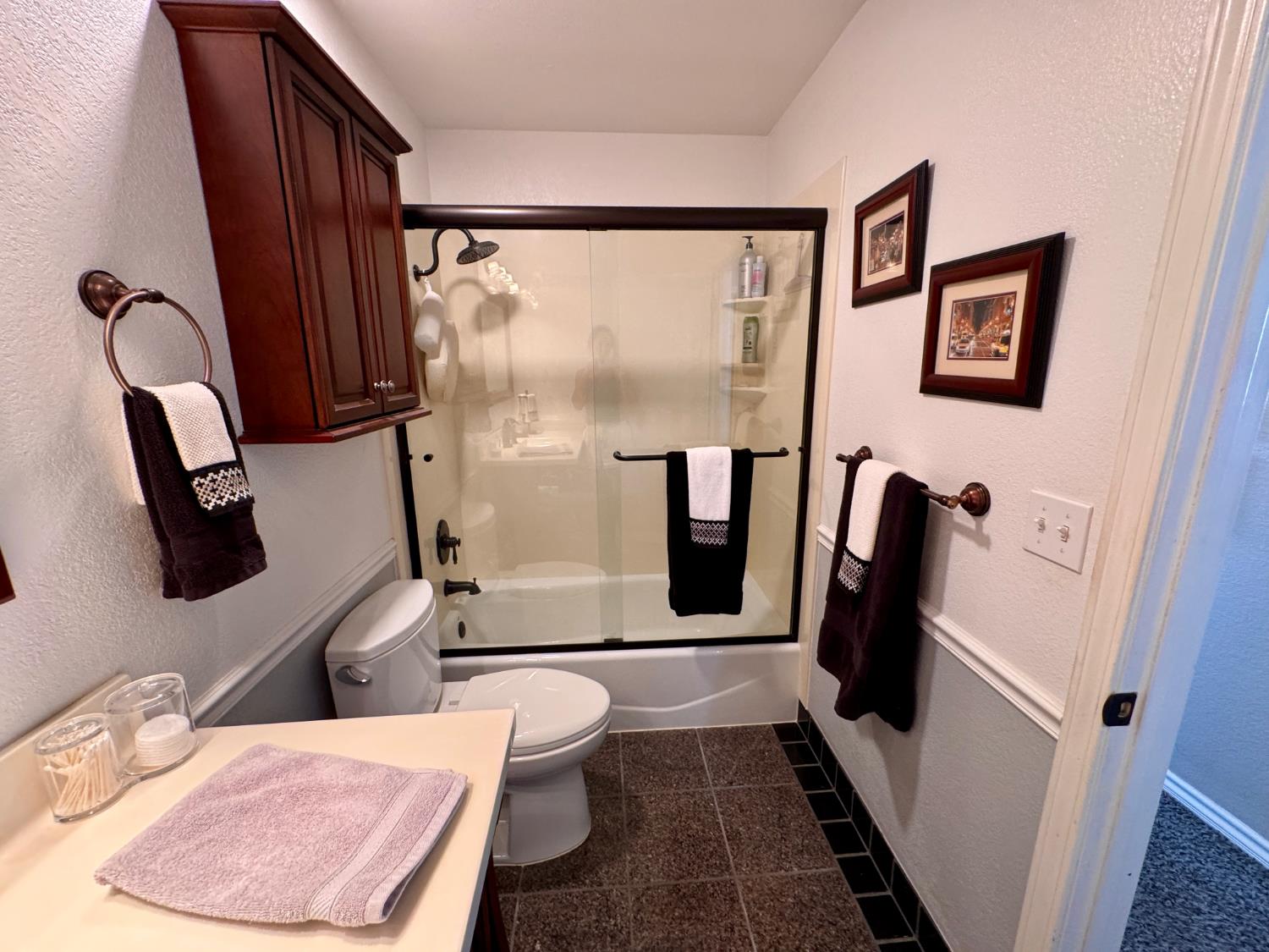 240 Gelf Ln, Modesto, CA 95357