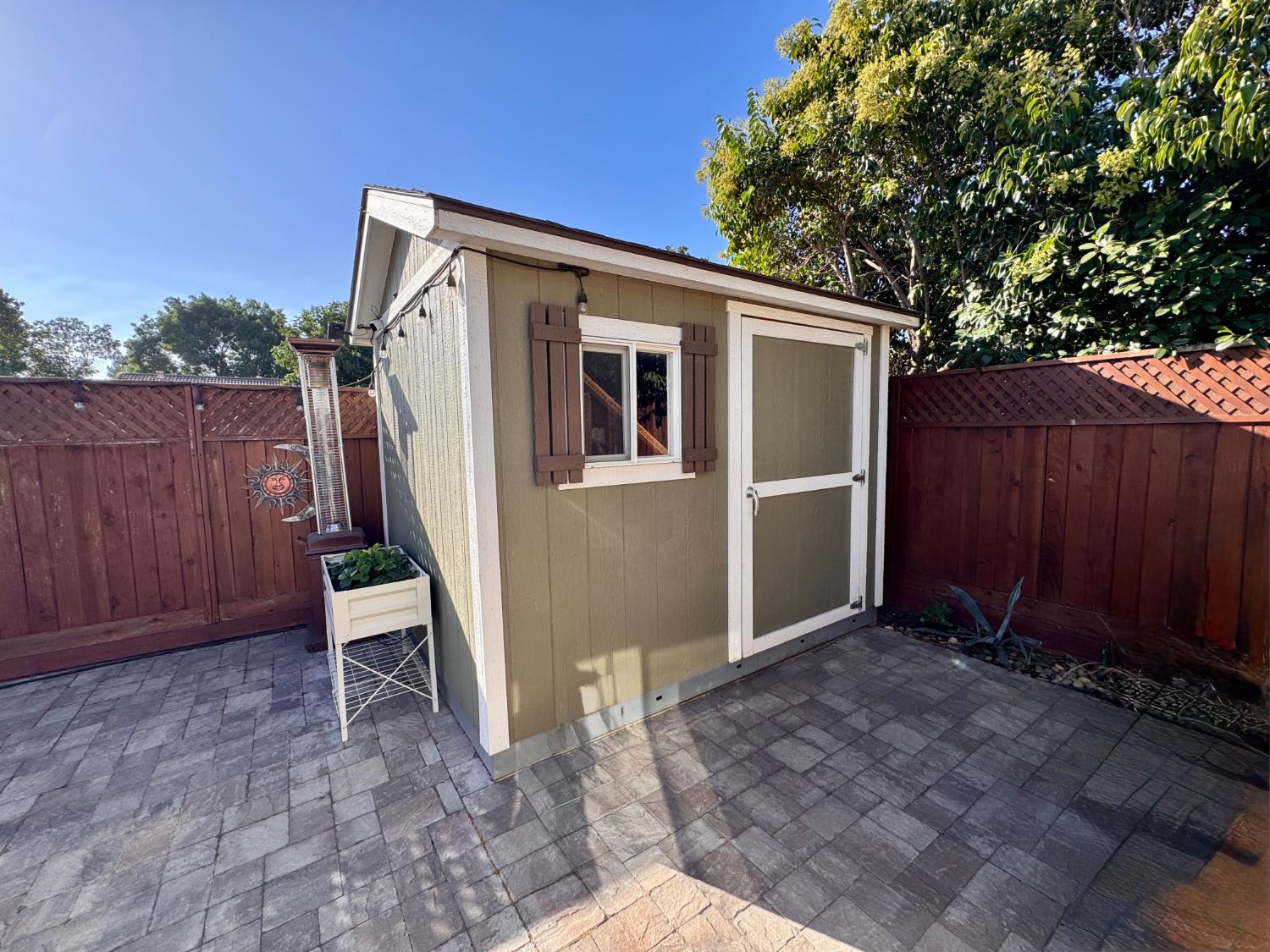 240 Gelf Ln, Modesto, CA 95357