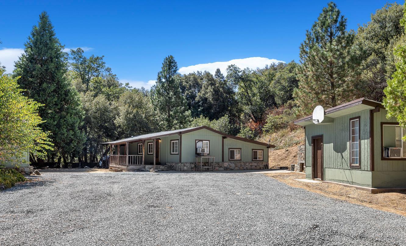 33086 Linson Rd, Tollhouse, CA 93667