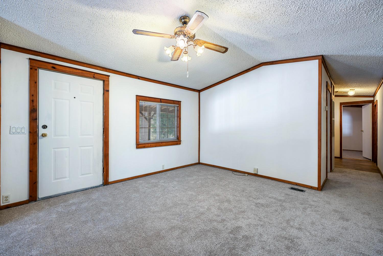 33086 Linson Rd, Tollhouse, CA 93667