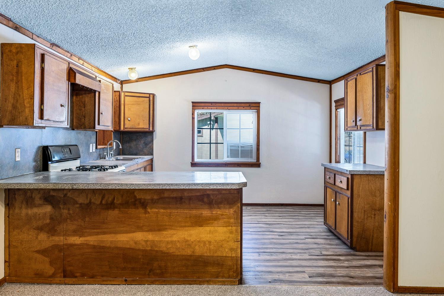 33086 Linson Rd, Tollhouse, CA 93667