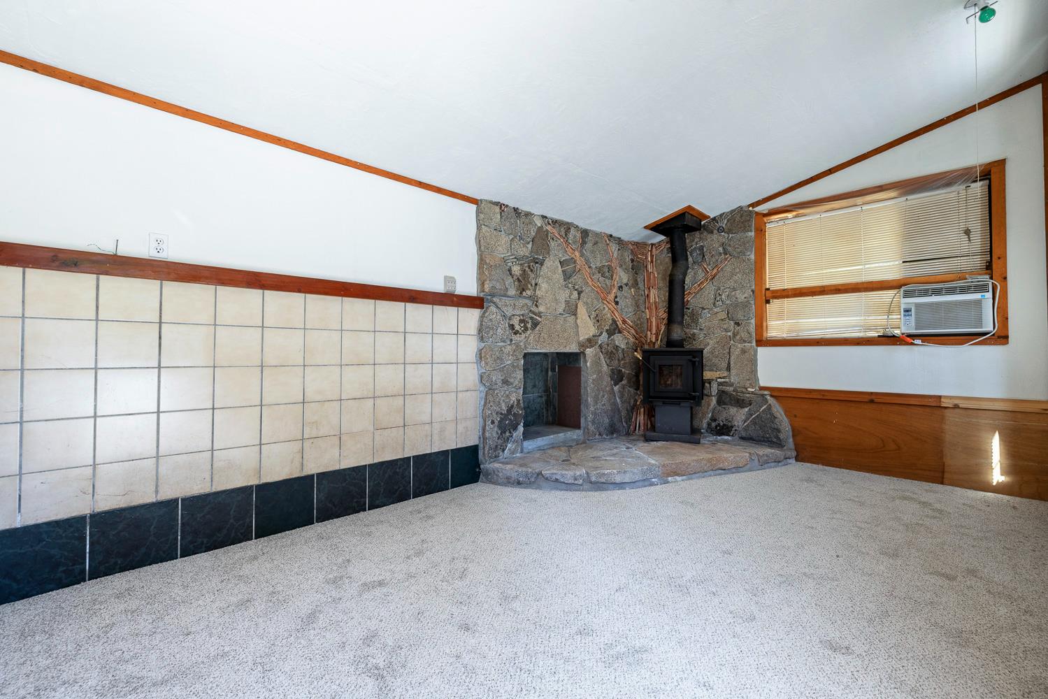 33086 Linson Rd, Tollhouse, CA 93667