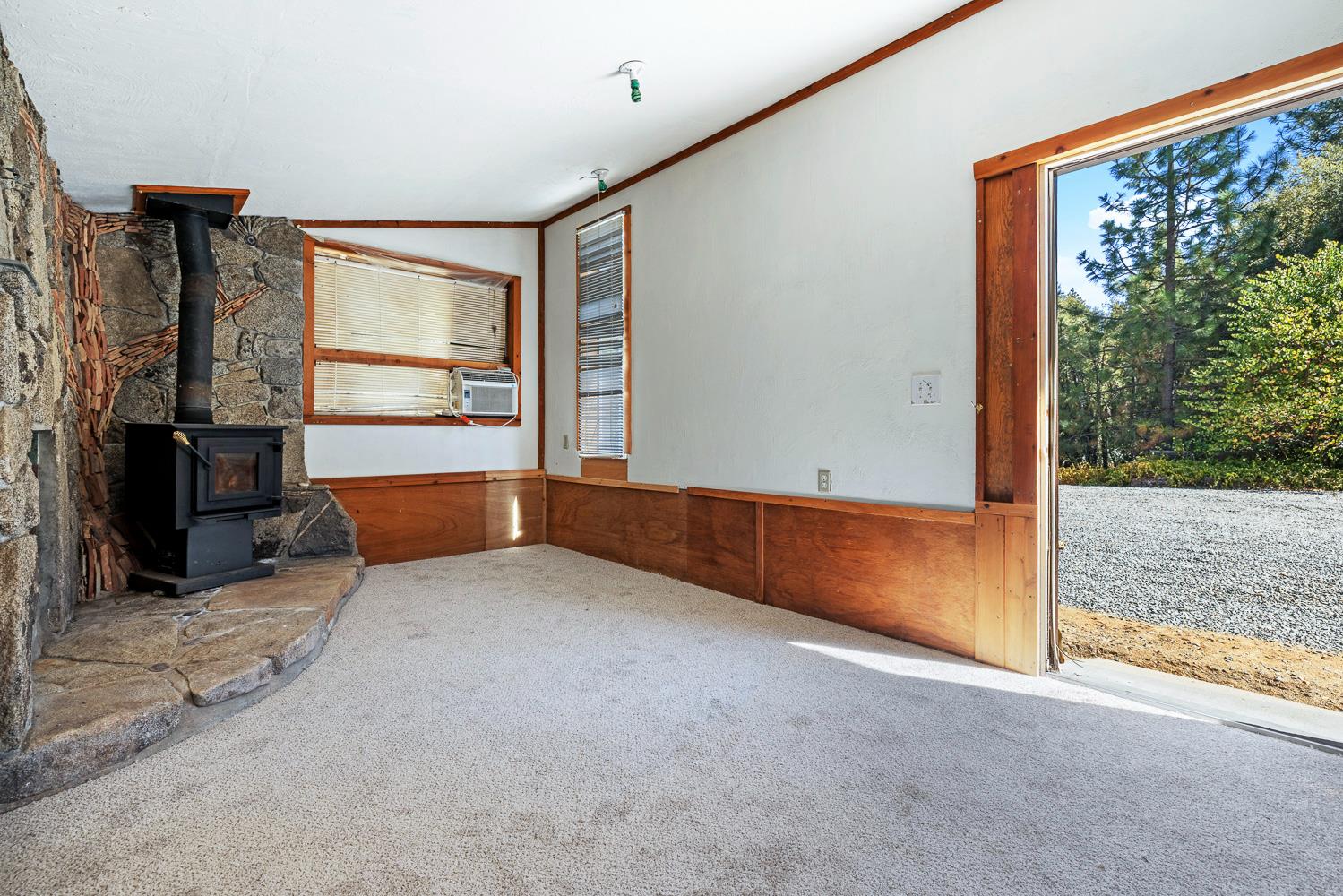 33086 Linson Rd, Tollhouse, CA 93667