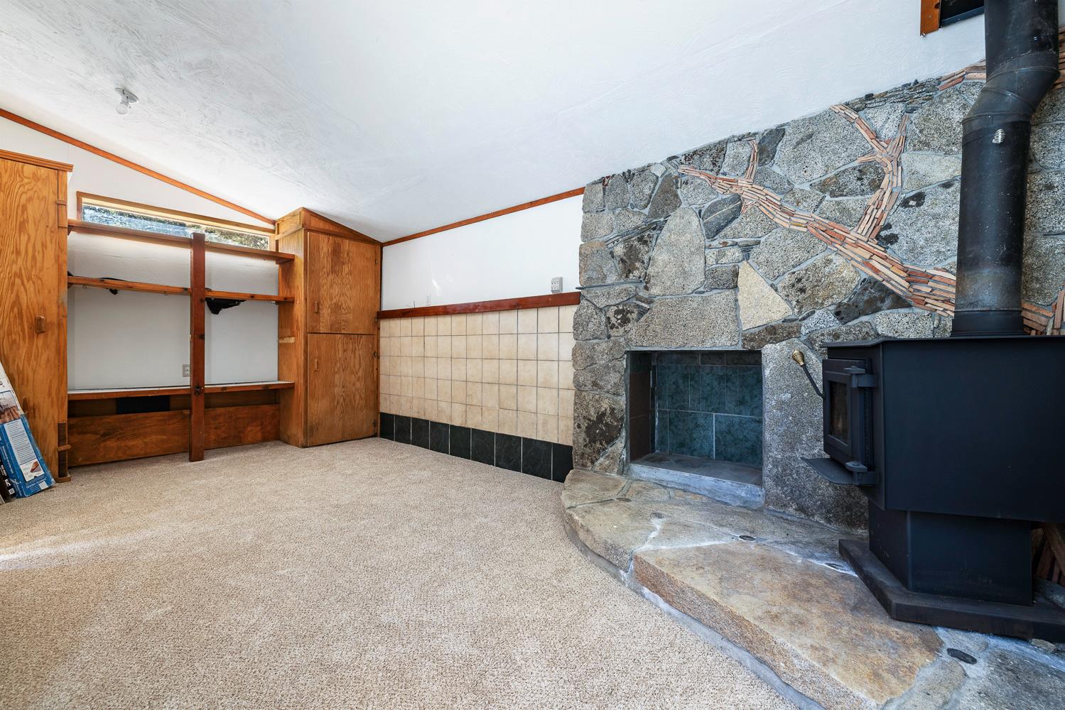 33086 Linson Rd, Tollhouse, CA 93667