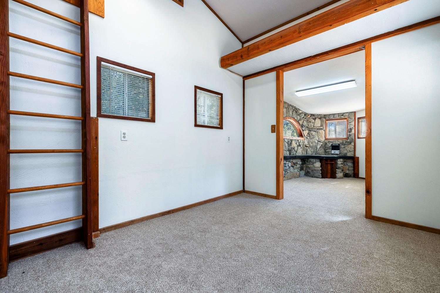 33086 Linson Rd, Tollhouse, CA 93667
