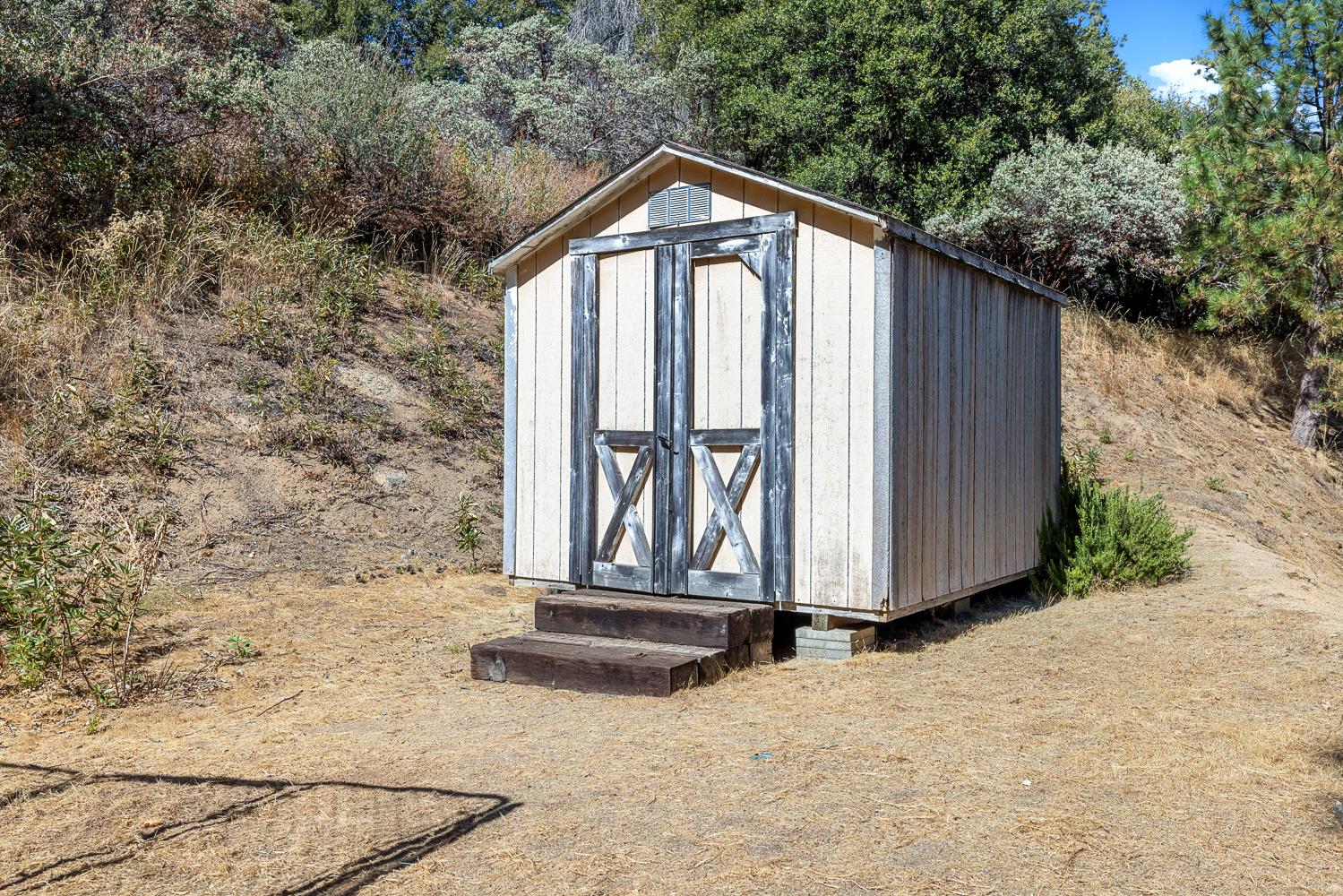 33086 Linson Rd, Tollhouse, CA 93667