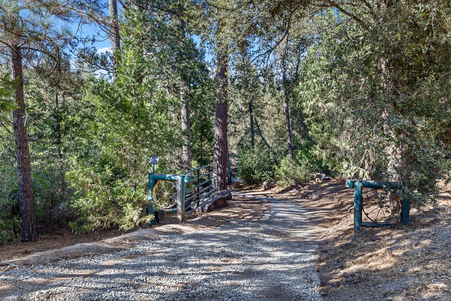 33086 Linson Rd, Tollhouse, CA 93667