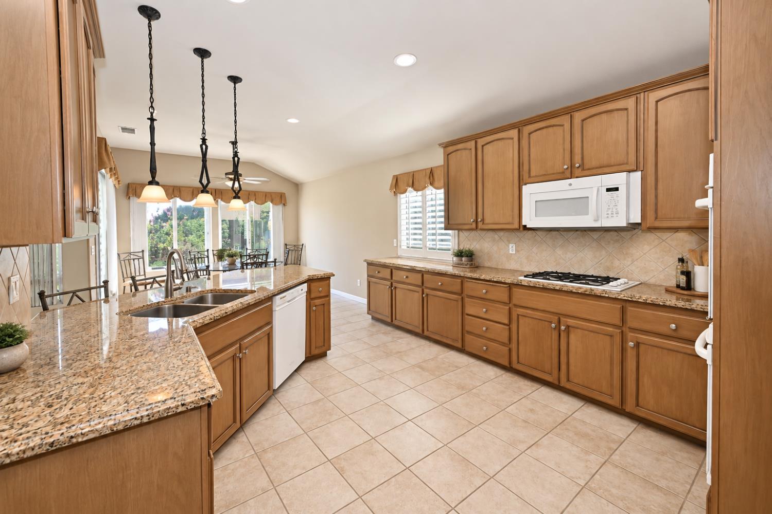 7025 N Pleasant Ave #108, Fresno, CA 93711