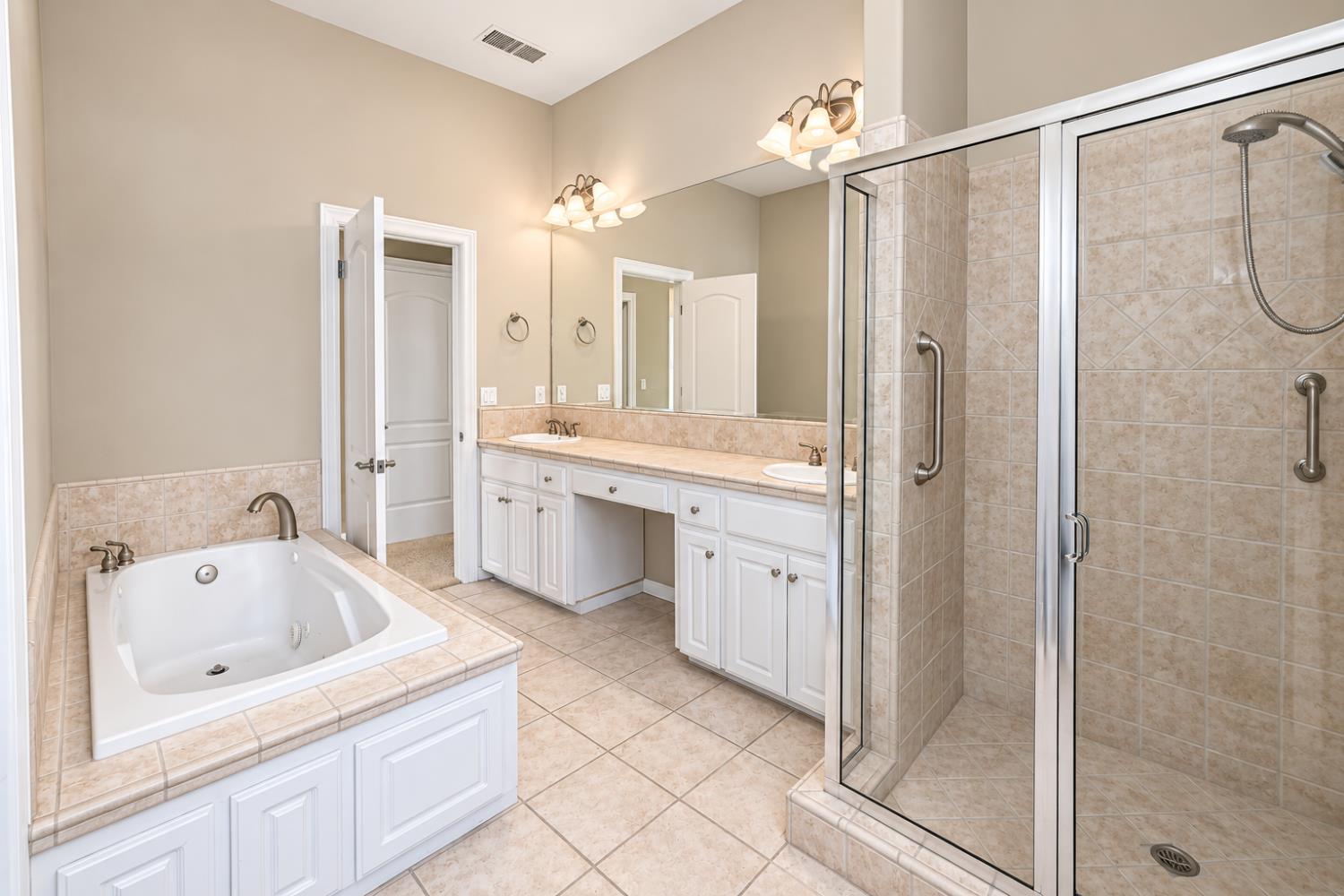7025 N Pleasant Ave #108, Fresno, CA 93711