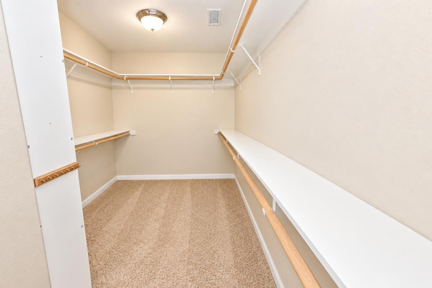 7025 N Pleasant Ave #108, Fresno, CA 93711
