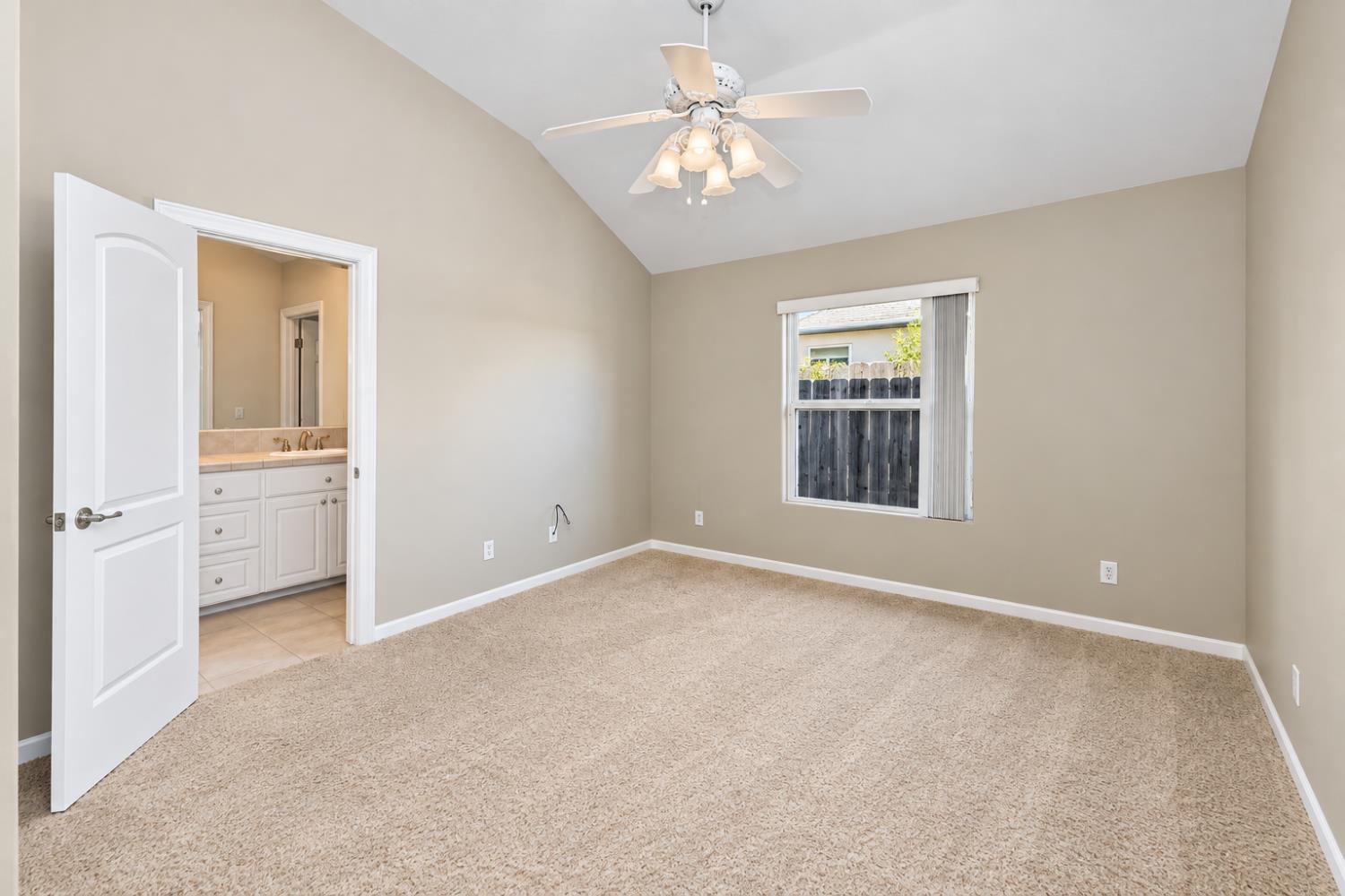 7025 N Pleasant Ave #108, Fresno, CA 93711