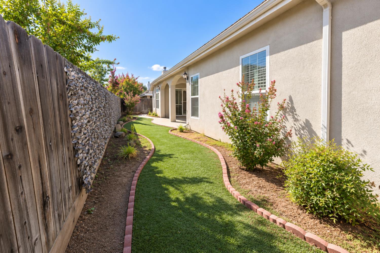 7025 N Pleasant Ave #108, Fresno, CA 93711