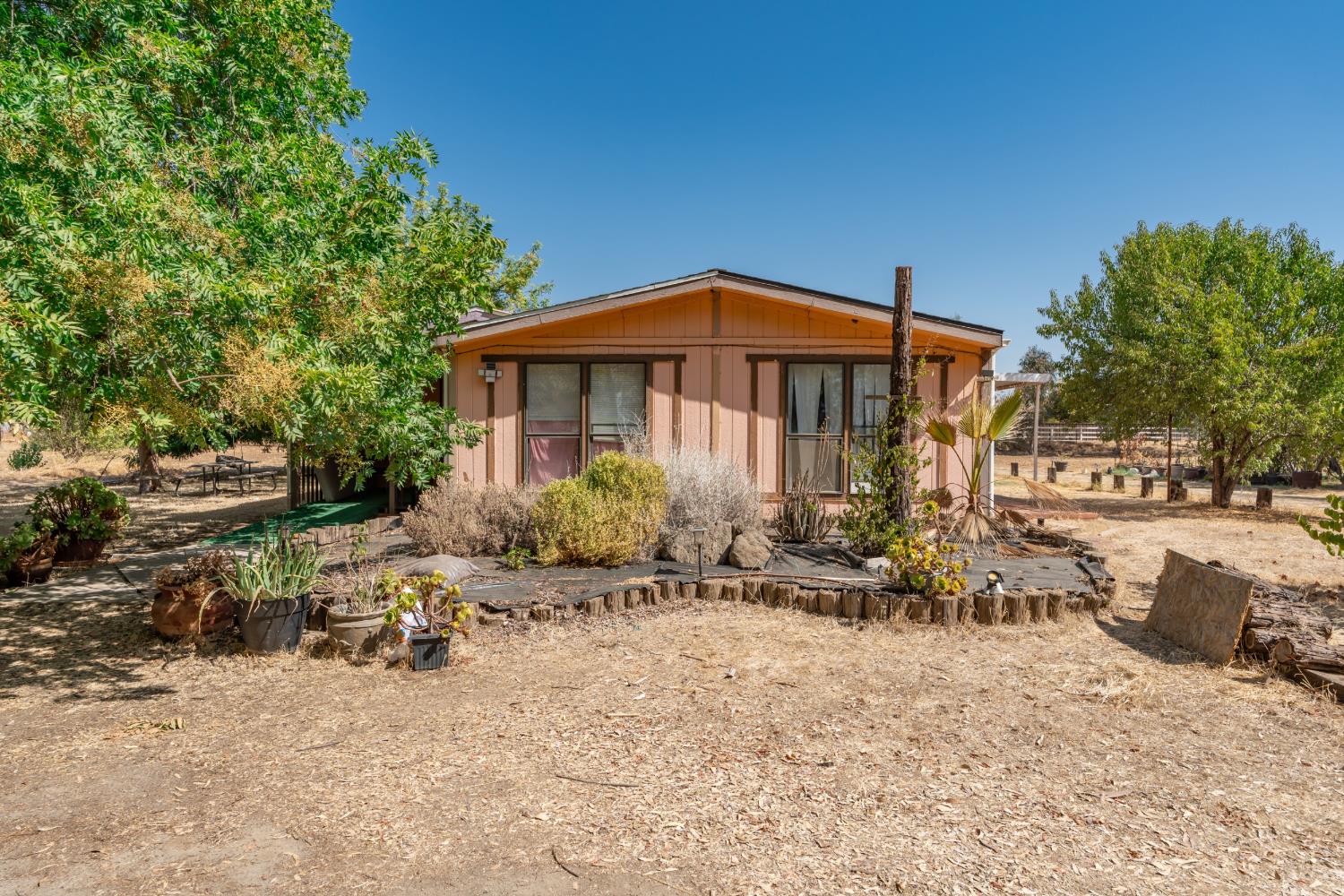 12752 N Robinson Ave, Sanger, CA 93657