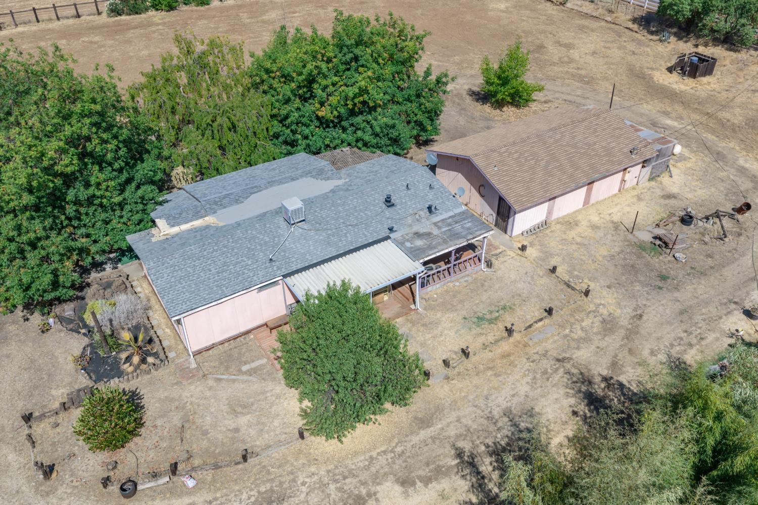 12752 N Robinson Ave, Sanger, CA 93657