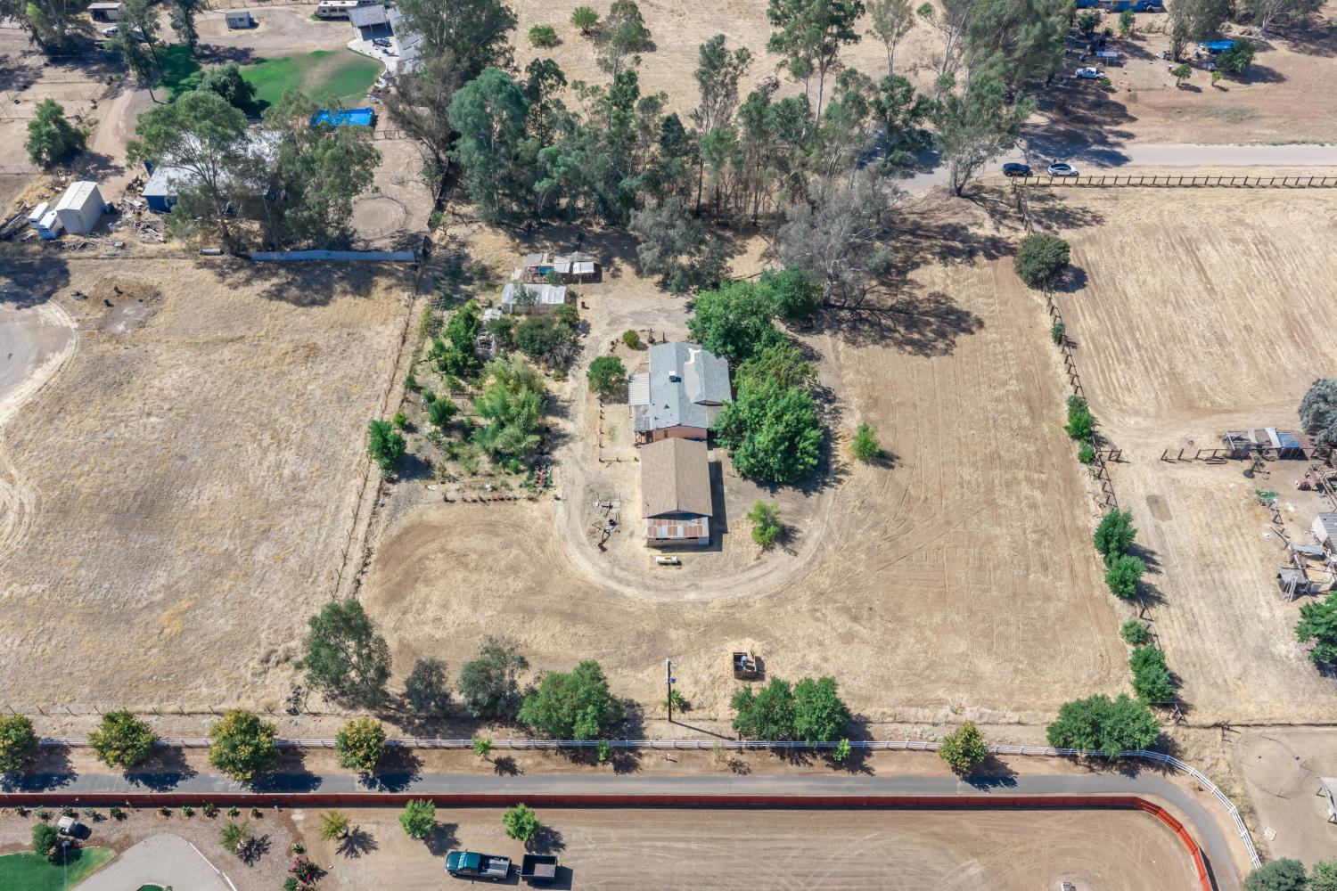 12752 N Robinson Ave, Sanger, CA 93657