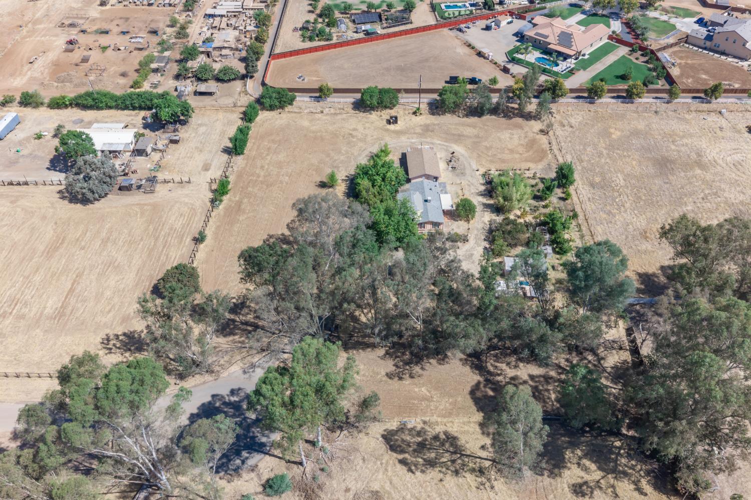 12752 N Robinson Ave, Sanger, CA 93657