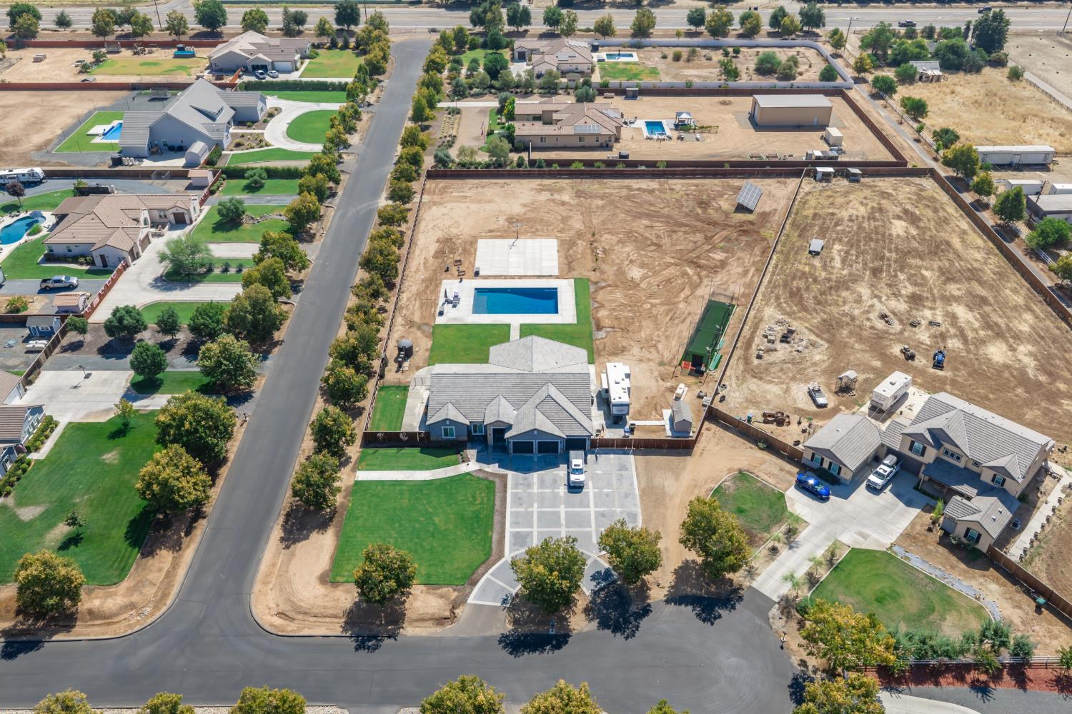 12752 N Robinson Ave, Sanger, CA 93657